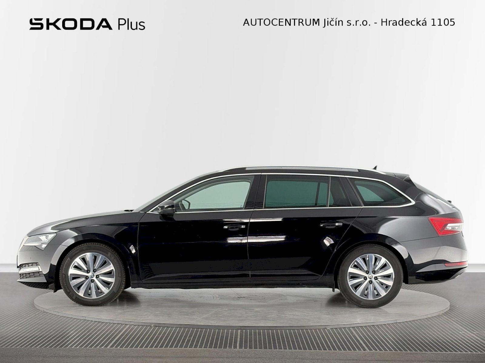 Škoda Superb, Combi 2.0TDI 110kW Style - fotka 3