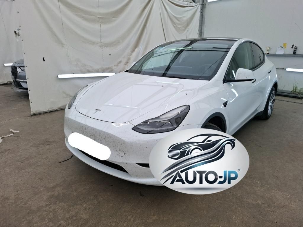 Tesla Model Y, AWD Long Range    PŘIPRAVUJEME