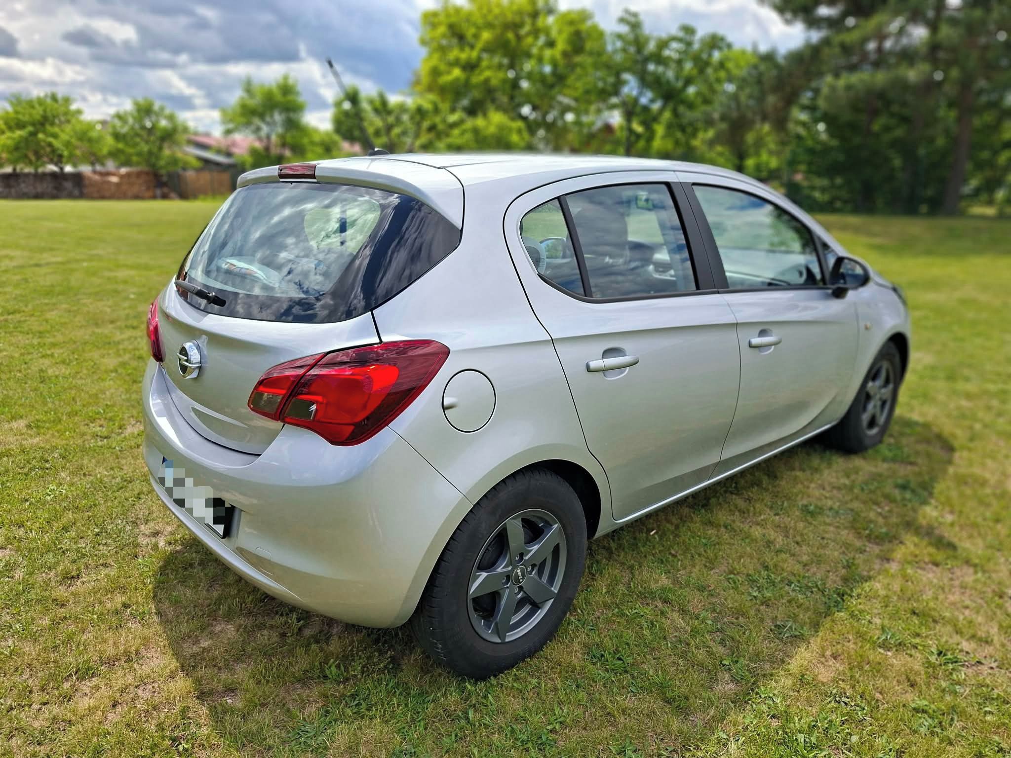 Opel Corsa, Opel corsa 1,2 51 kw 31500 km! - fotka 4