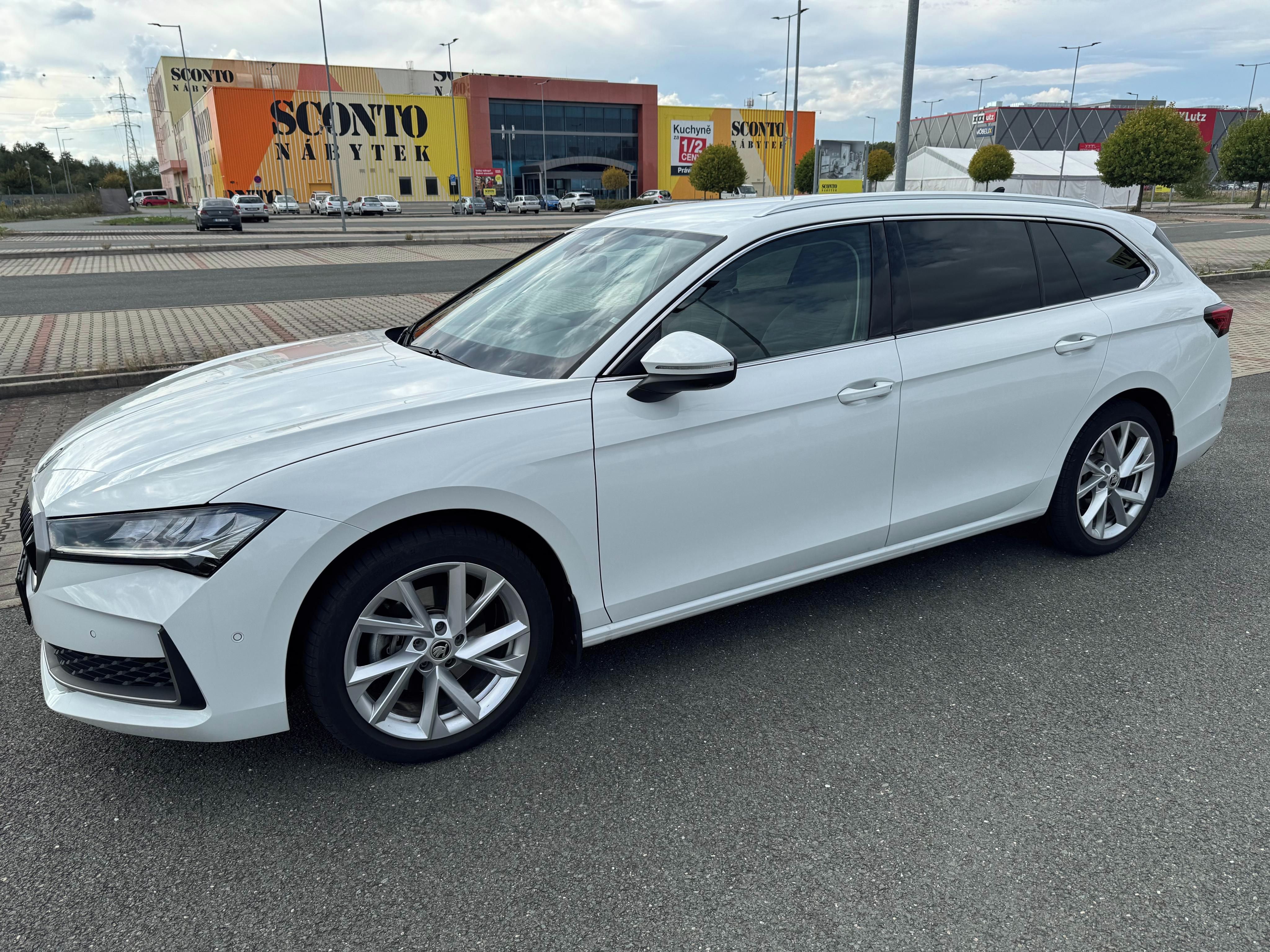 Škoda Superb, 1.5 TSI m-HEV - fotka 2