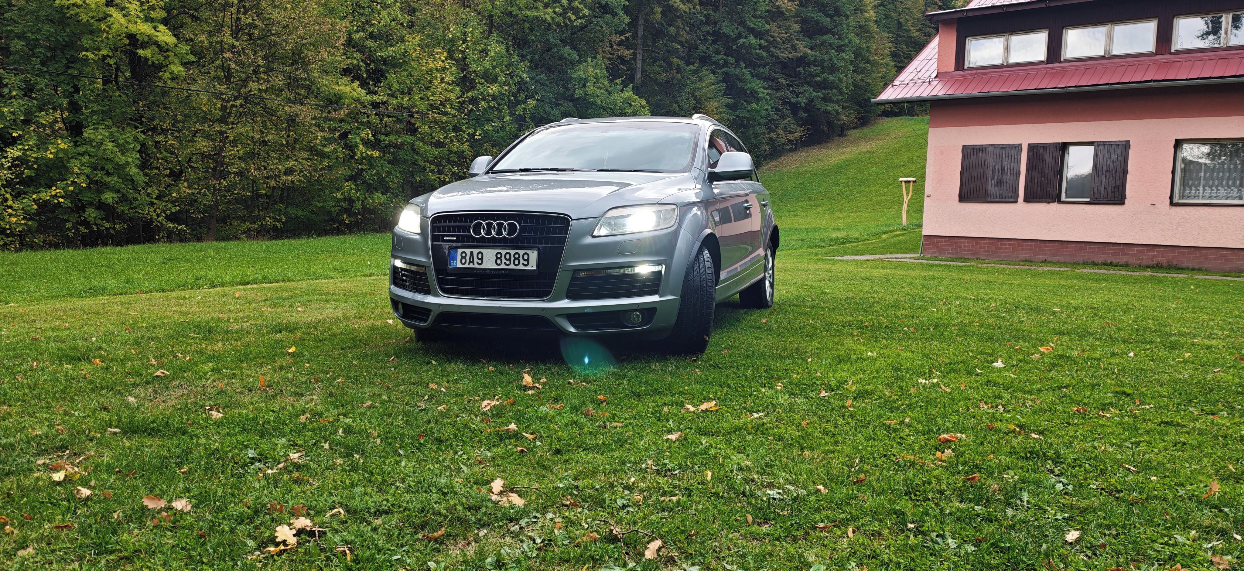 Audi Q7, 4,2 TDi V8 S-Line - fotka 2