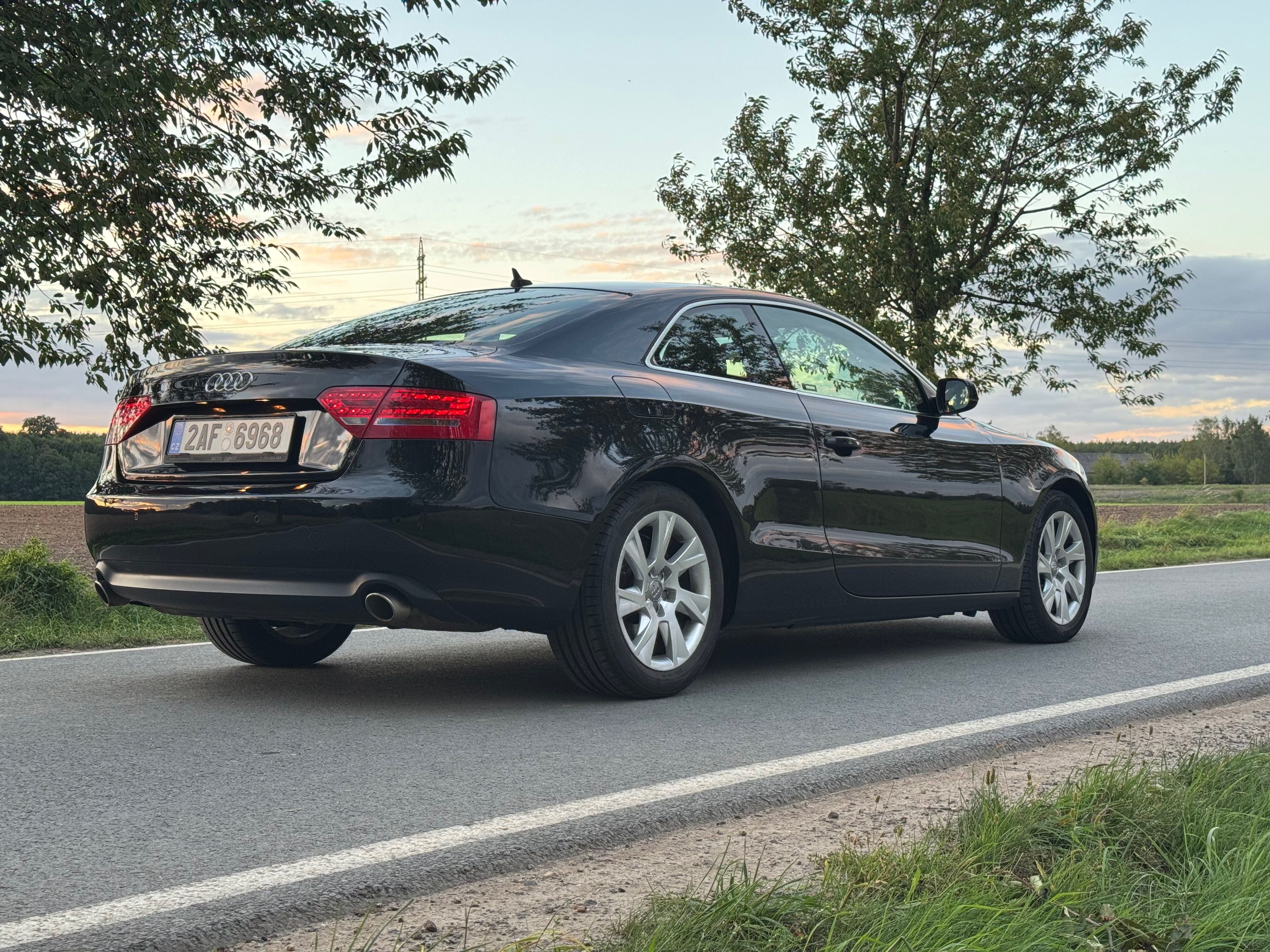 Audi A5, Coupé 3.0 TDI Quattro - fotka 5
