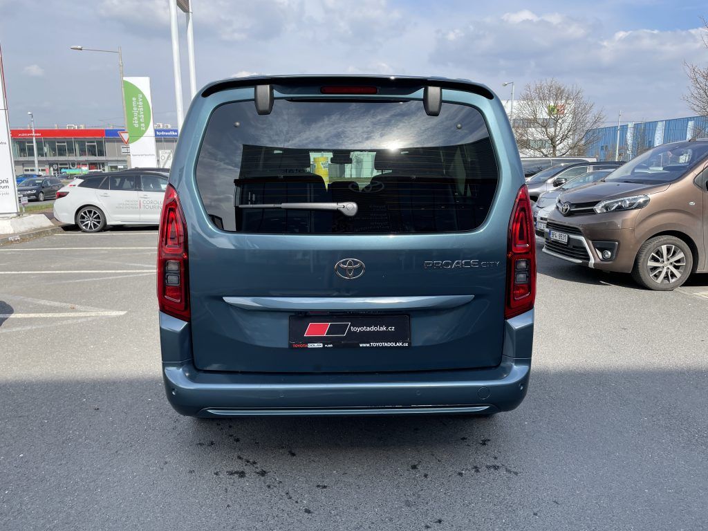 Toyota Proace City Verso, 1.5D 130k Family ODBĚR 11/2026 - fotka 4