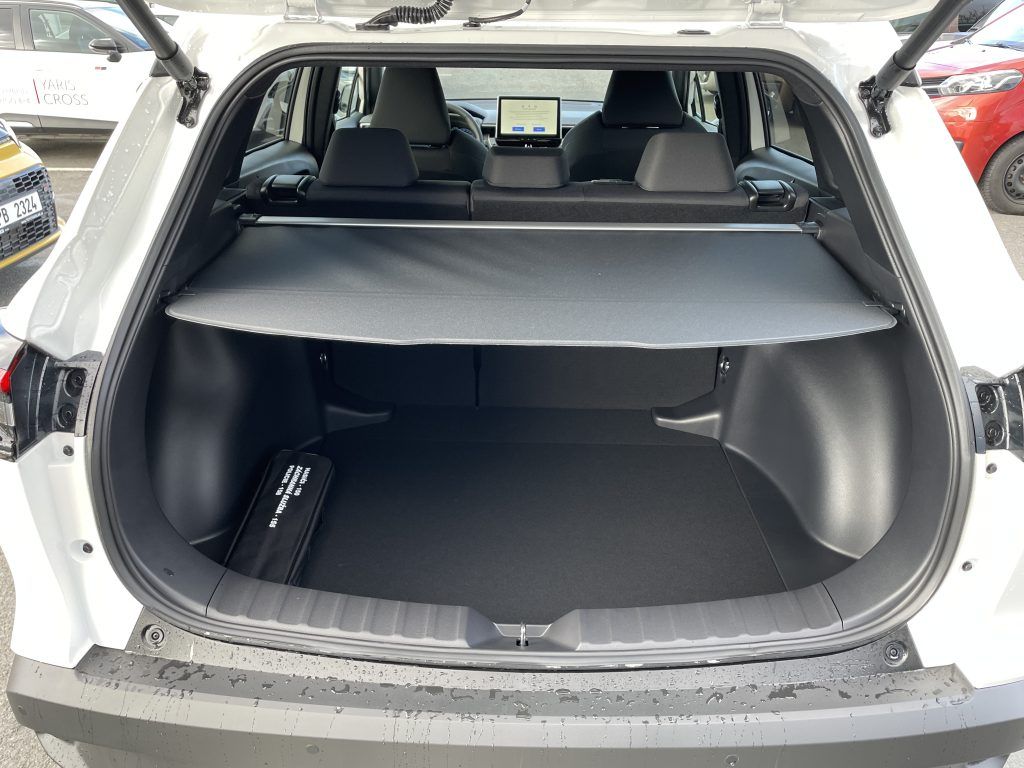 Toyota Corolla Cross, 1.8 Hybrid Style ODBĚR 2/2027 - fotka 6