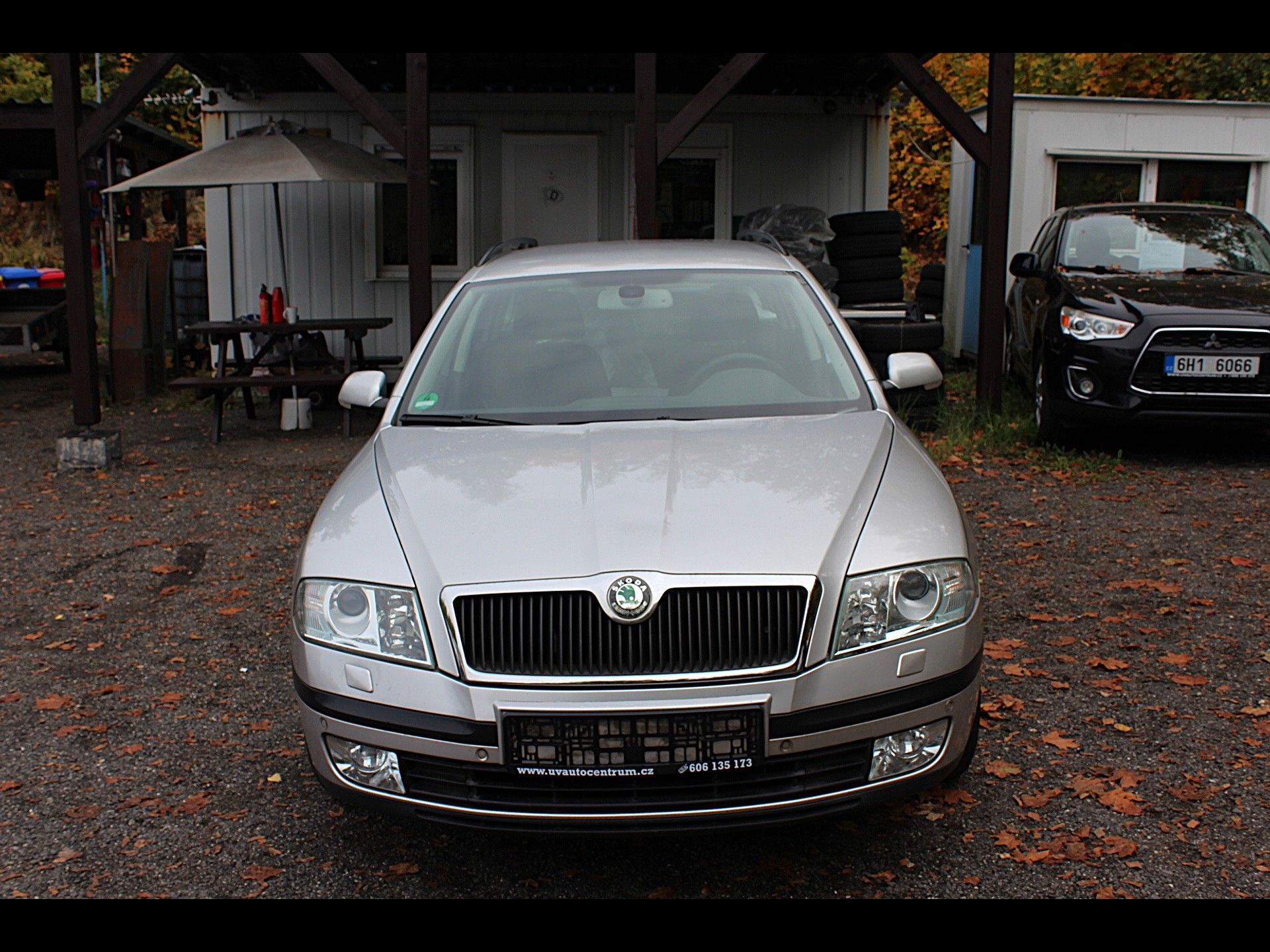 Škoda Octavia, Kombi II. 1.6 MPi - fotka 2