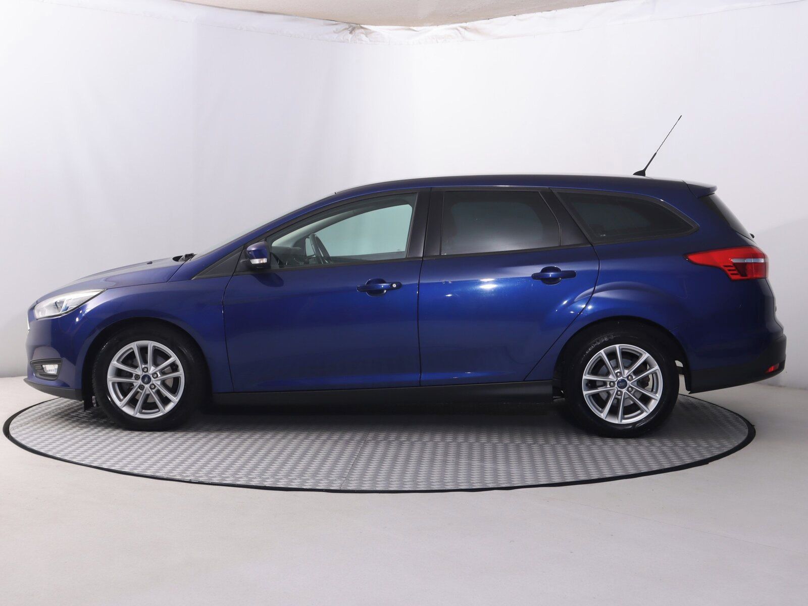 Ford Focus, 1.0 EcoBoost, Serv.kniha - fotka 3