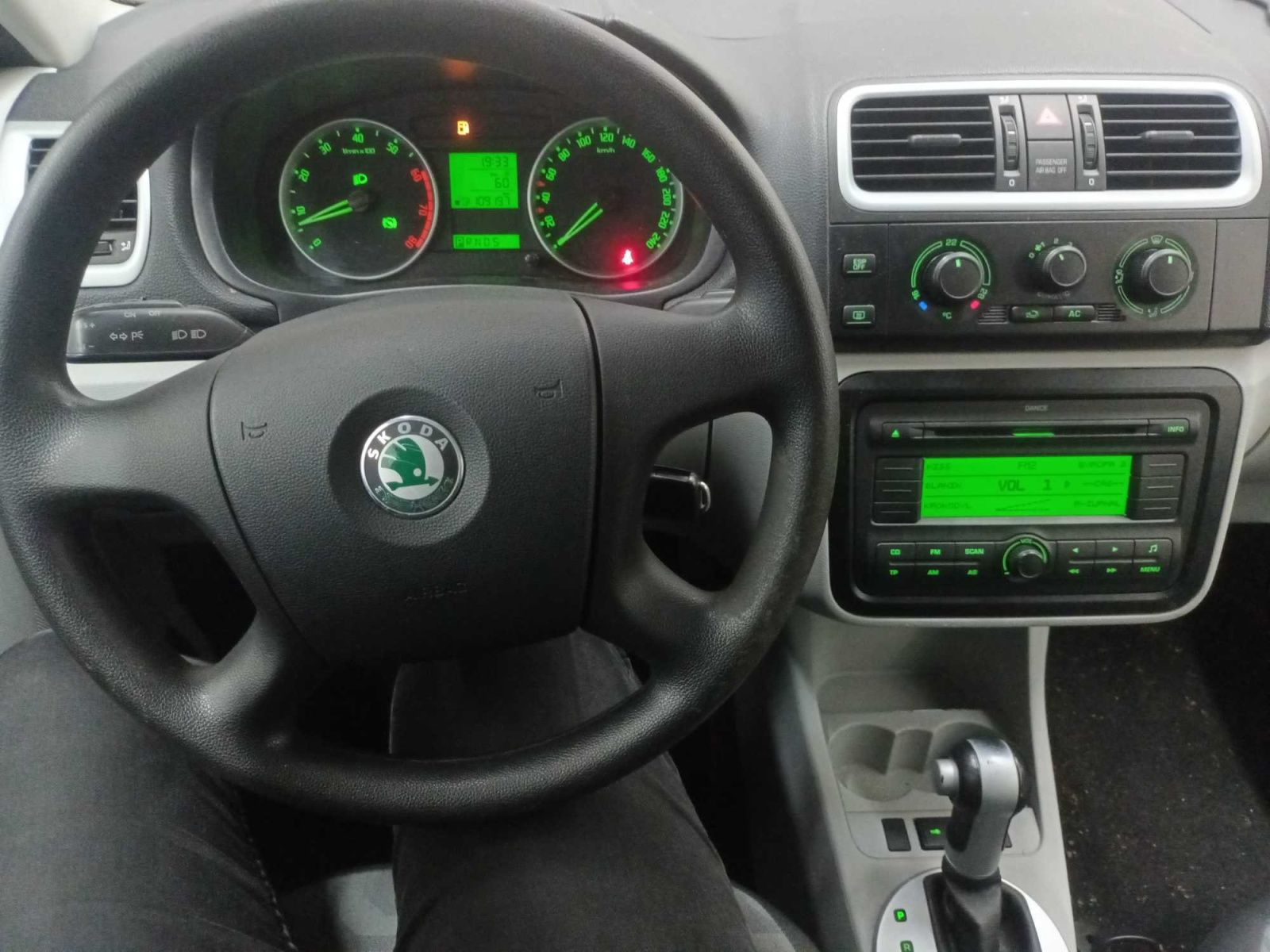 Škoda Fabia, 1.6 16V, Ambiente, Automat - fotka 3