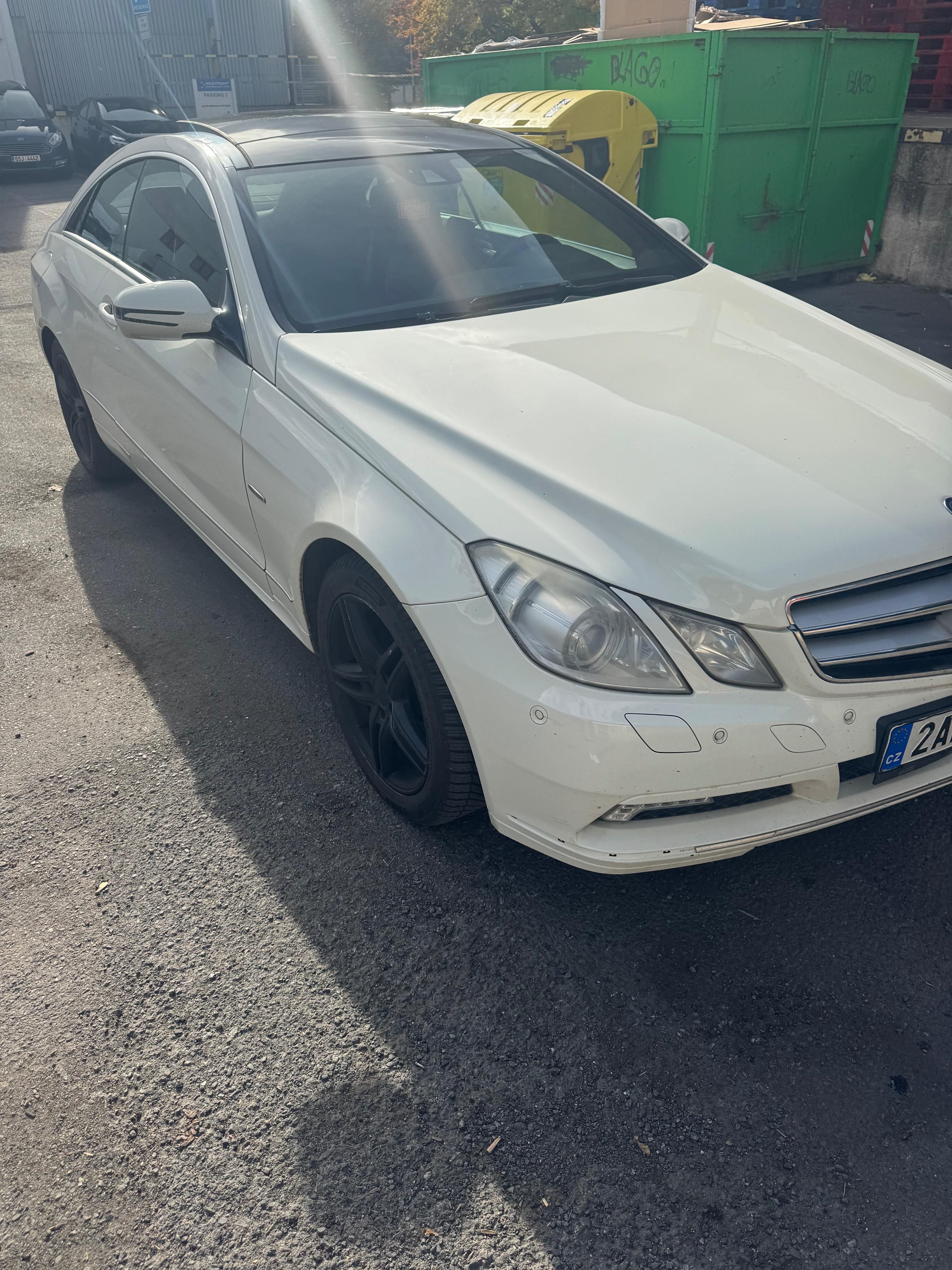 Mercedes-Benz Třídy E - fotka 4