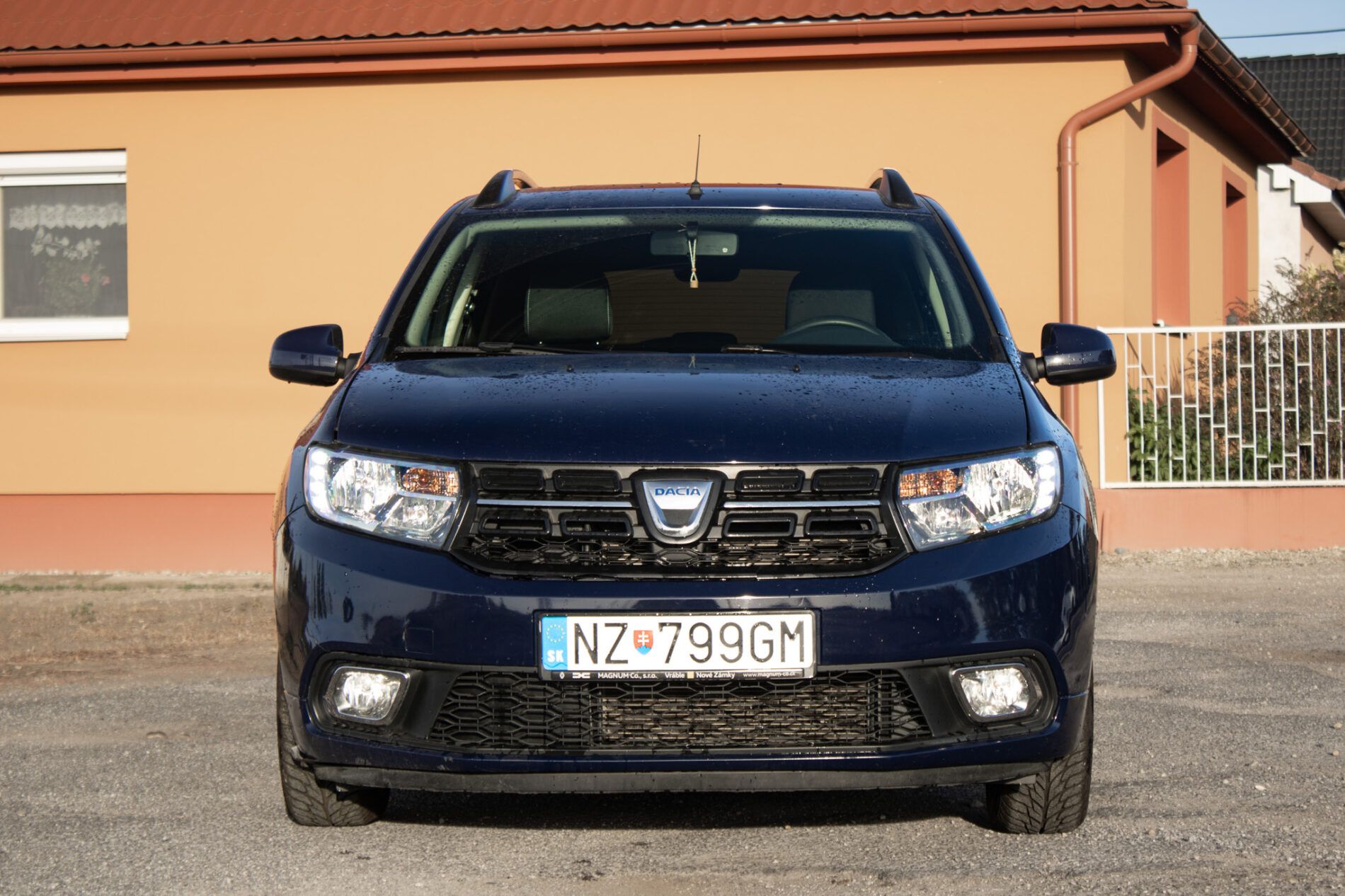 Dacia Logan - fotka 2
