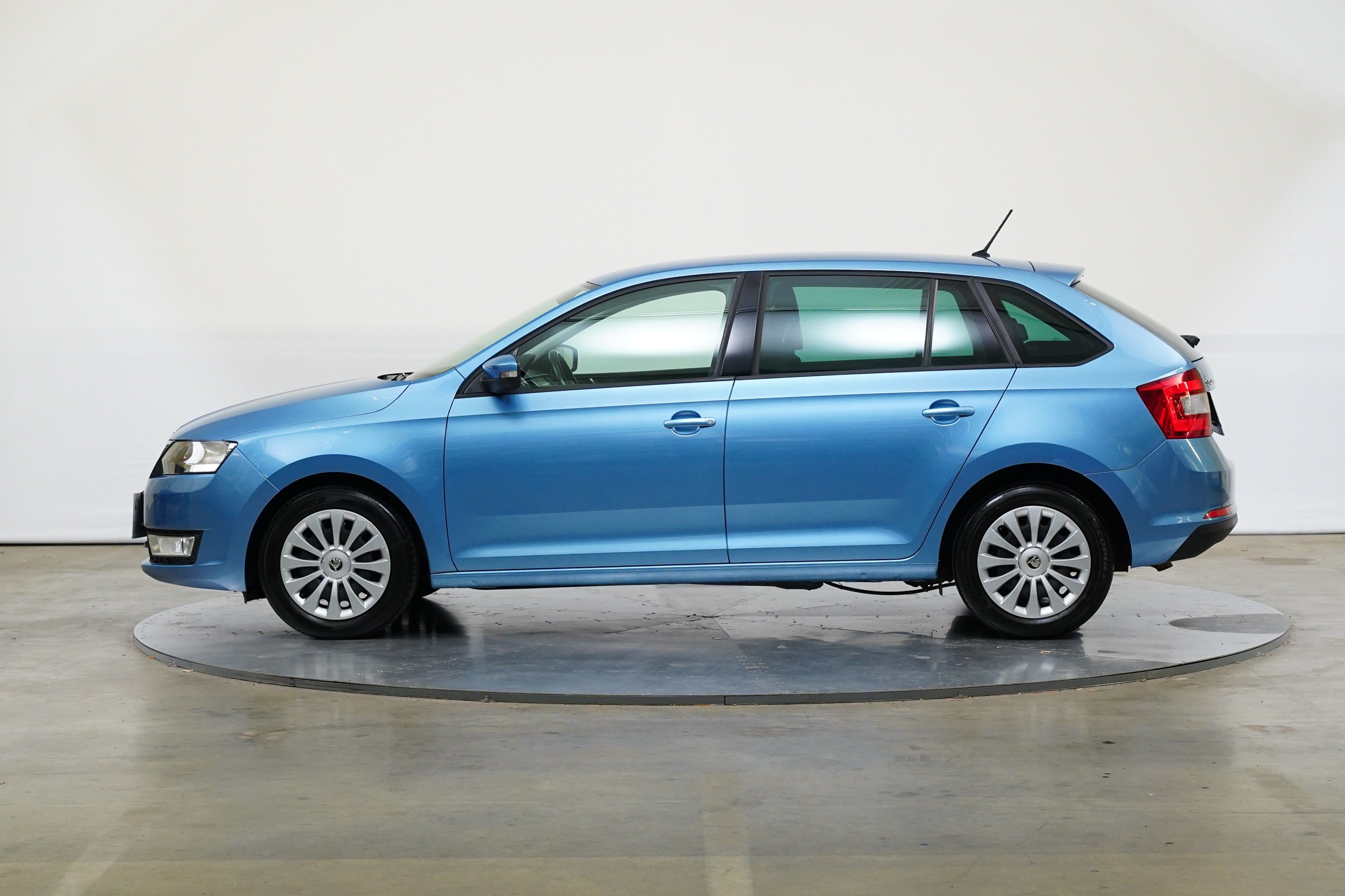 Škoda Rapid, 1.4 TDI 66 kW Ambition - fotka 3