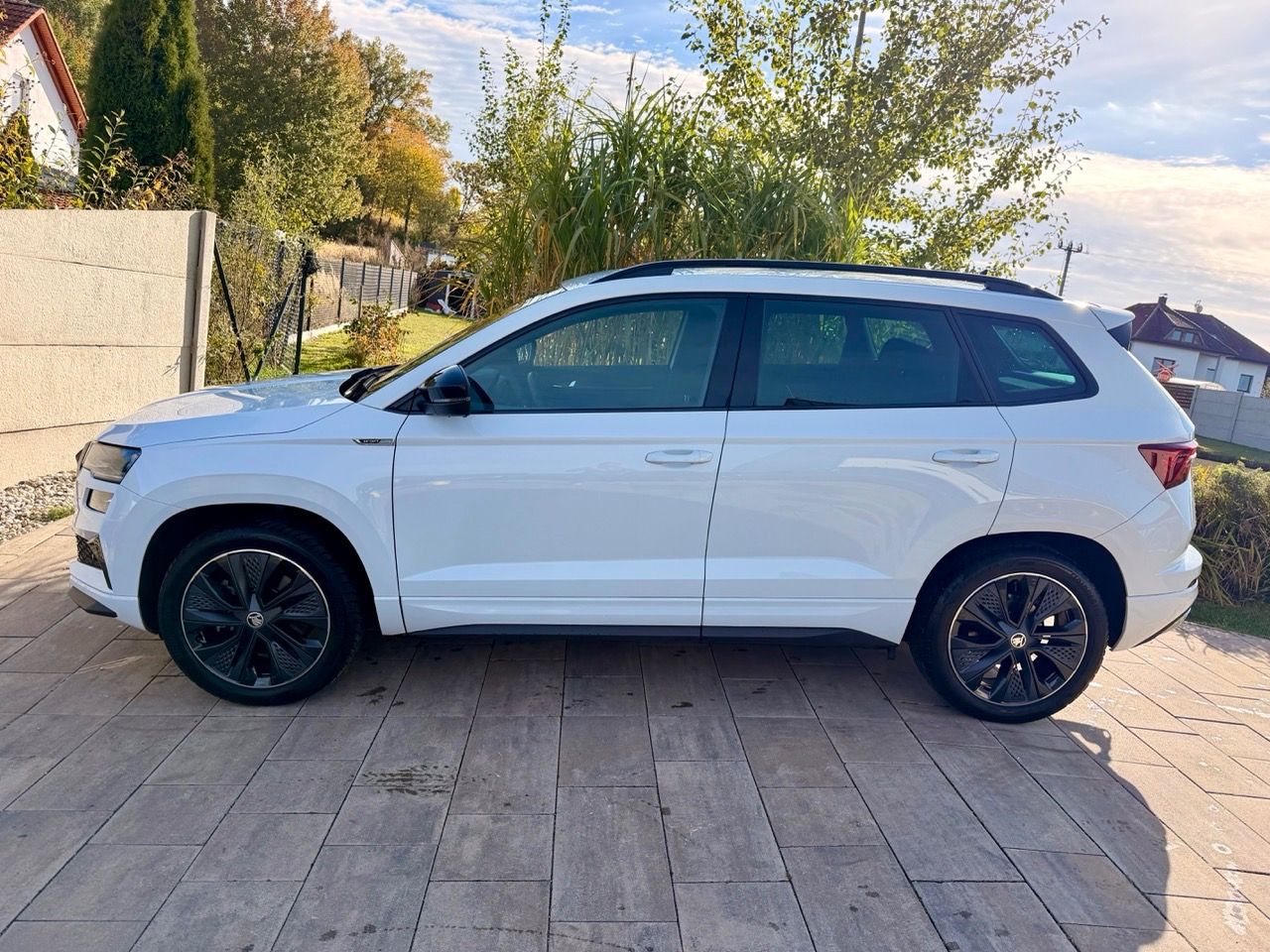 Škoda Karoq, 1.5TSI 110kW 1.maj|TAŽNÉ|DPH| - fotka 2