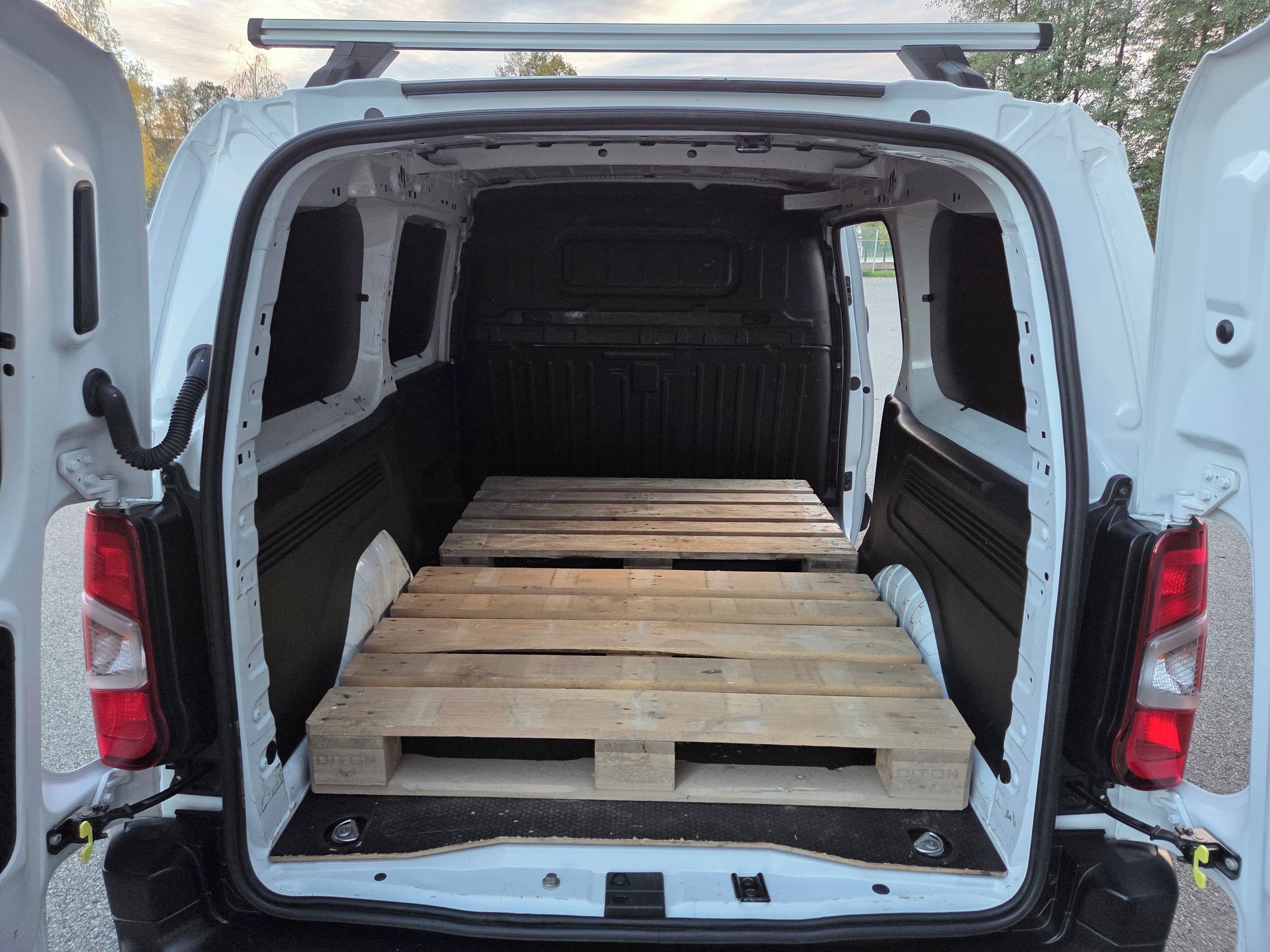 Opel Combo, Van L2H1 1.5 CDTI MAXI, 96 kW - fotka 6