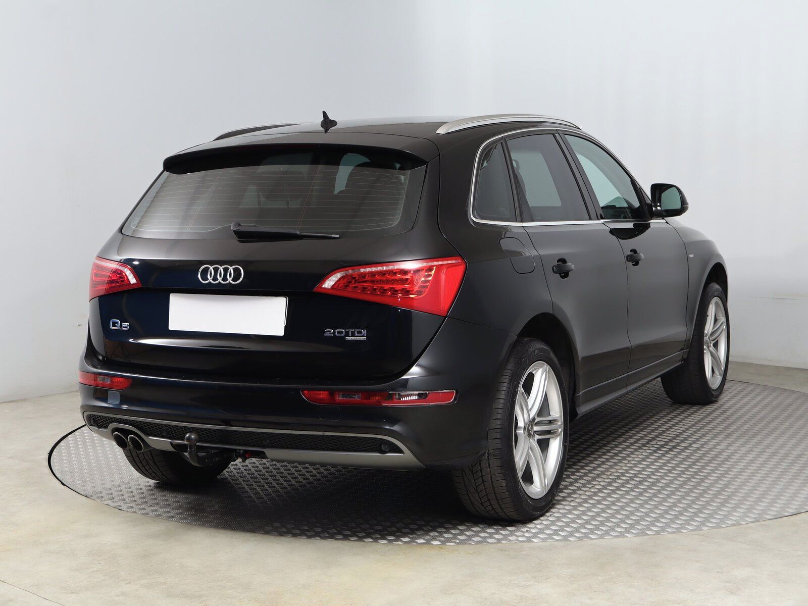 Audi Q5, 2.0 TDI, 4X4, Serv.kniha - fotka 5
