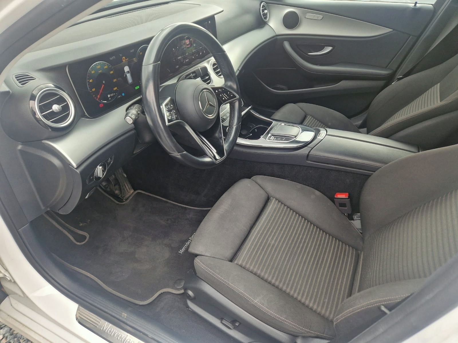 Mercedes-Benz Třídy E, Mercedes BENZ E300 de - fotka 2
