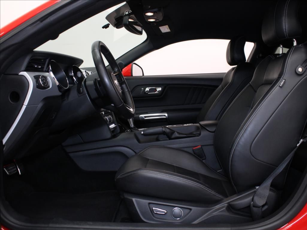 Ford Mustang, 5,0 V8 310kW AT 61tkm! 2.maj.Č - fotka 6