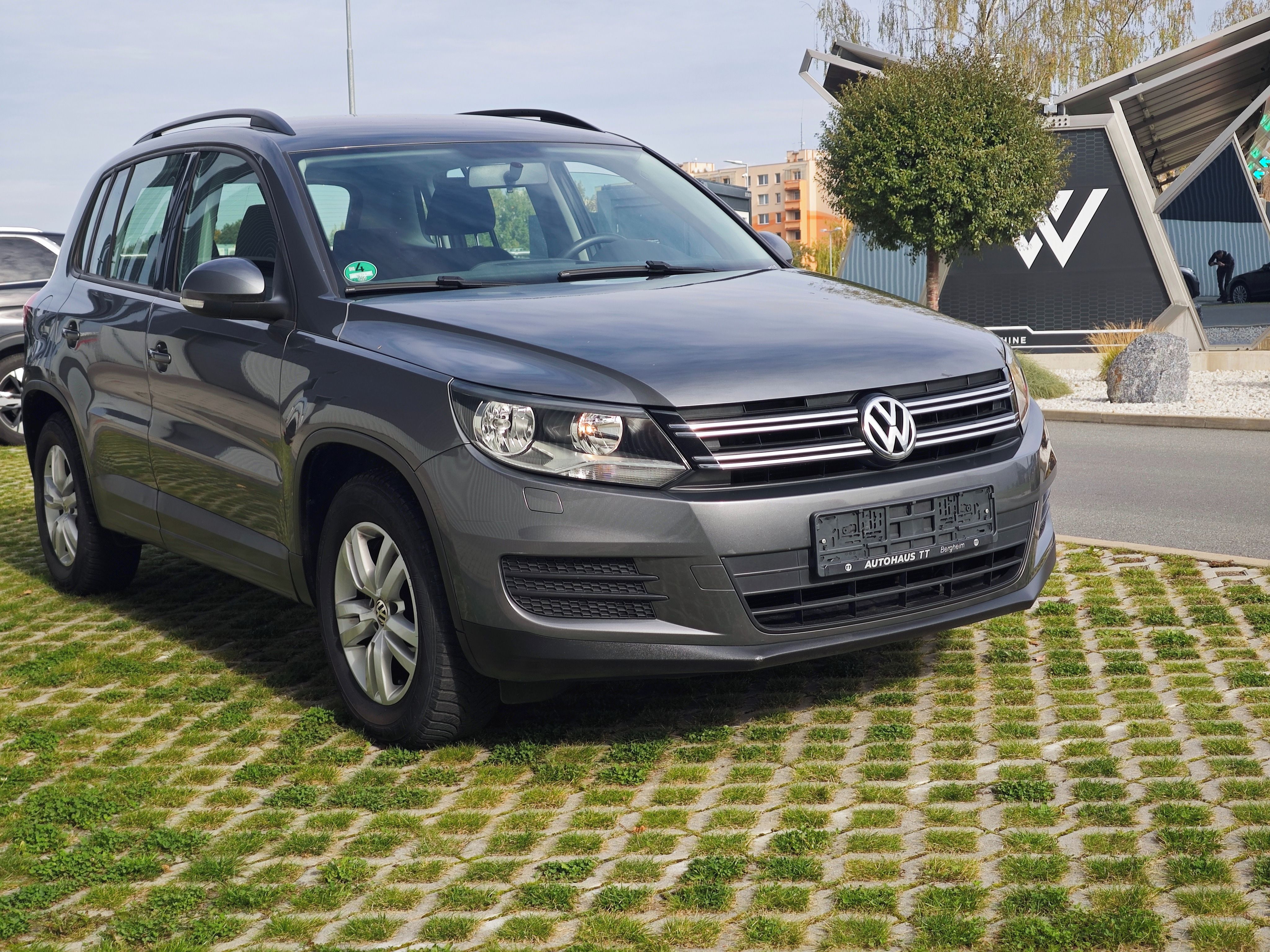Volkswagen Tiguan, 1.majitel, tažné - fotka 3