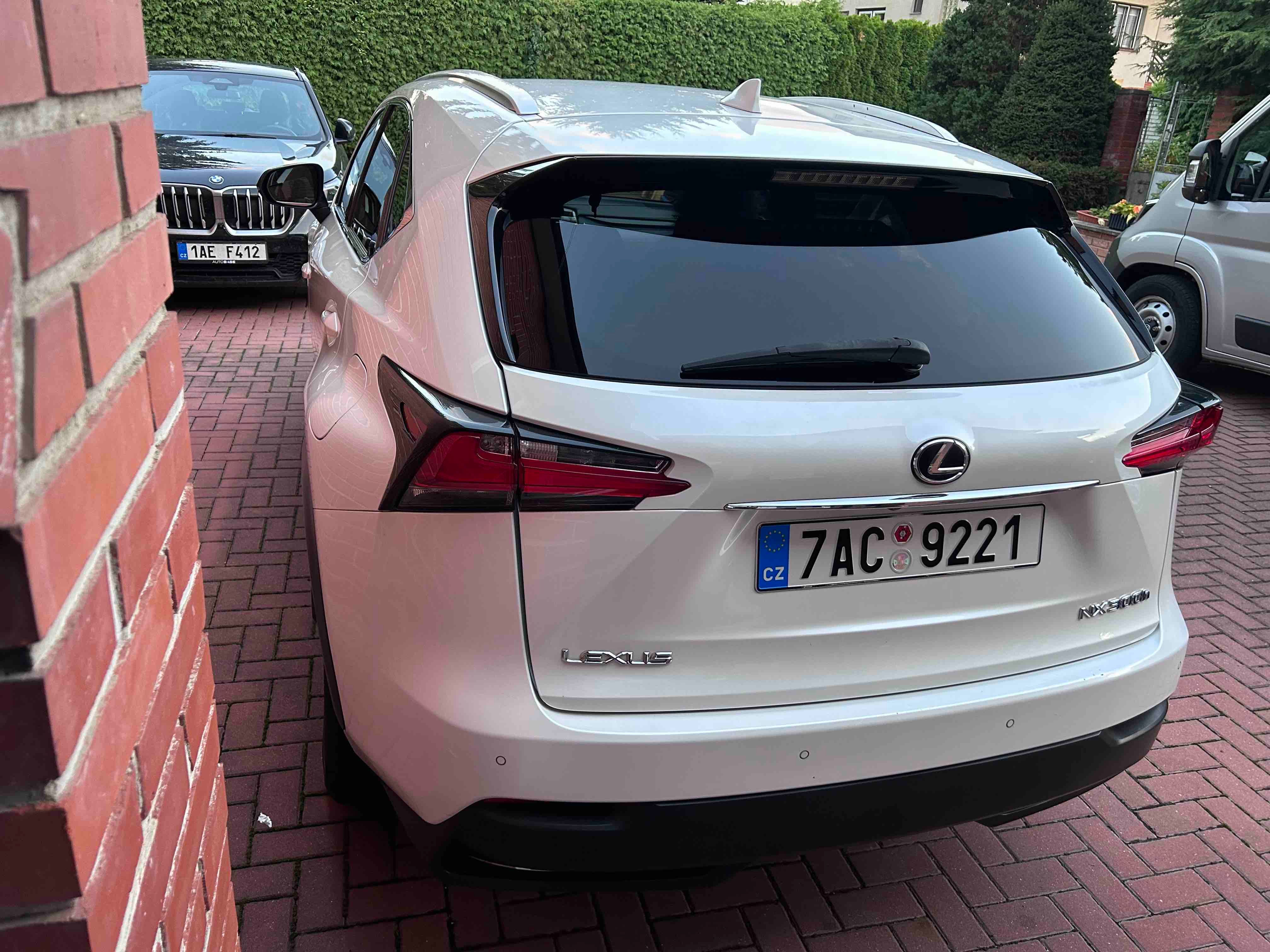 Lexus NX 300h, LEXUS NX 300h F-Sport - fotka 4