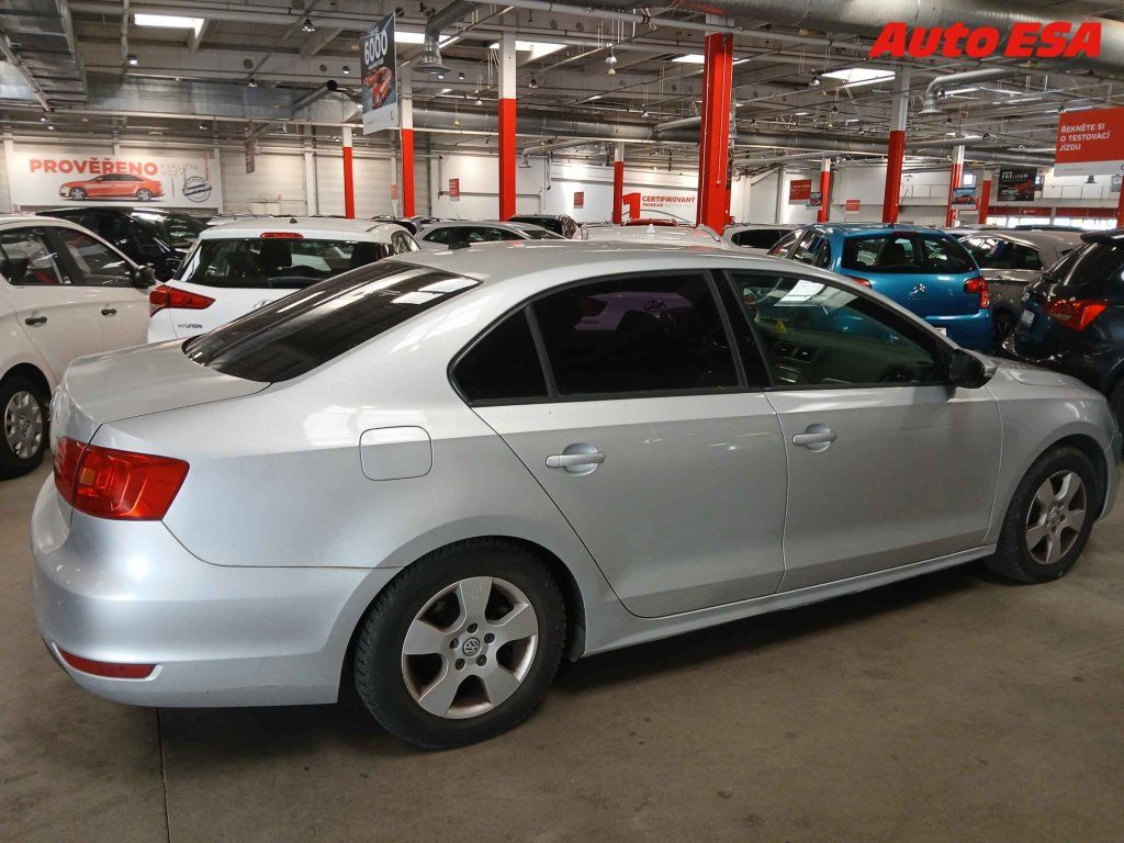 Volkswagen Jetta, 1.2 - fotka 2