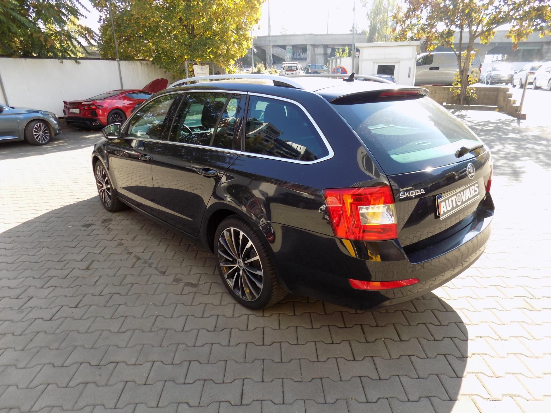 Škoda Octavia, 2.0 TDi DSG - fotka 5