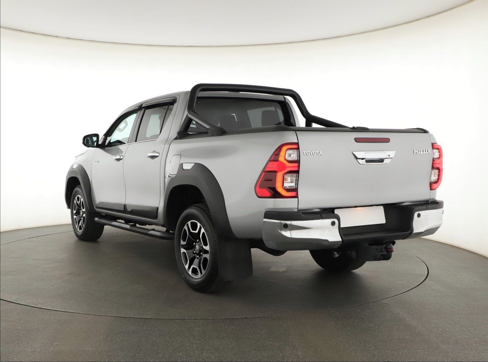 Toyota Hilux, 2.8 D-4D MHEV, Executive - fotka 3