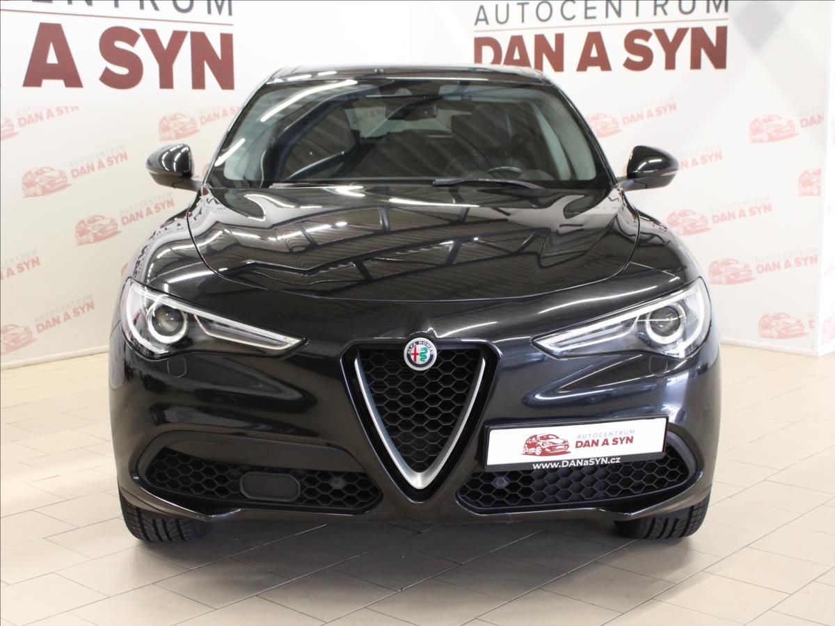 Alfa Romeo Stelvio, 2,0 TBi 280k Q4 Kůže Led - fotka 2