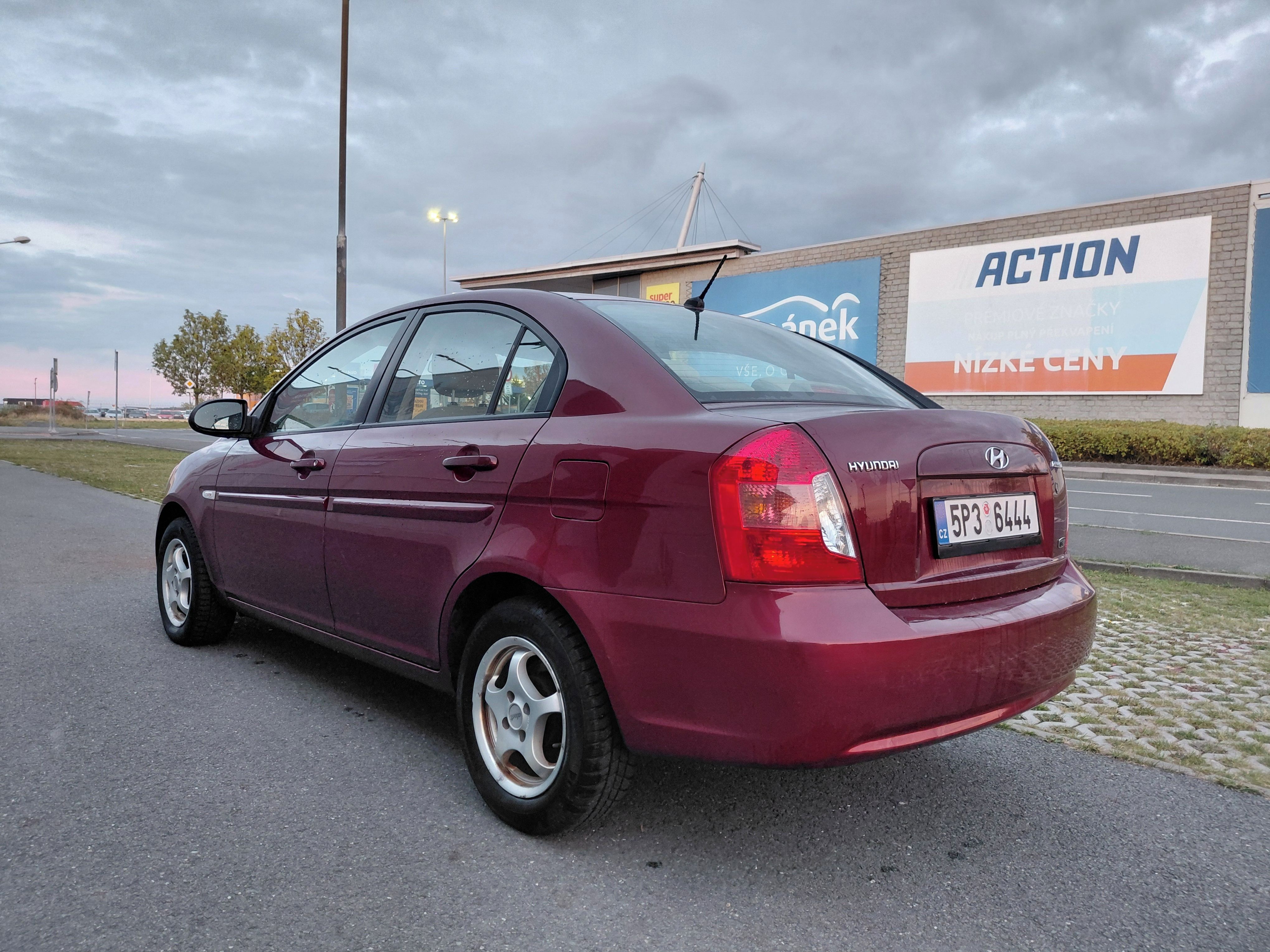 Hyundai Accent, 1.5CRDI 81KW 2.MAJ SPOLEHLIVÉ - fotka 5