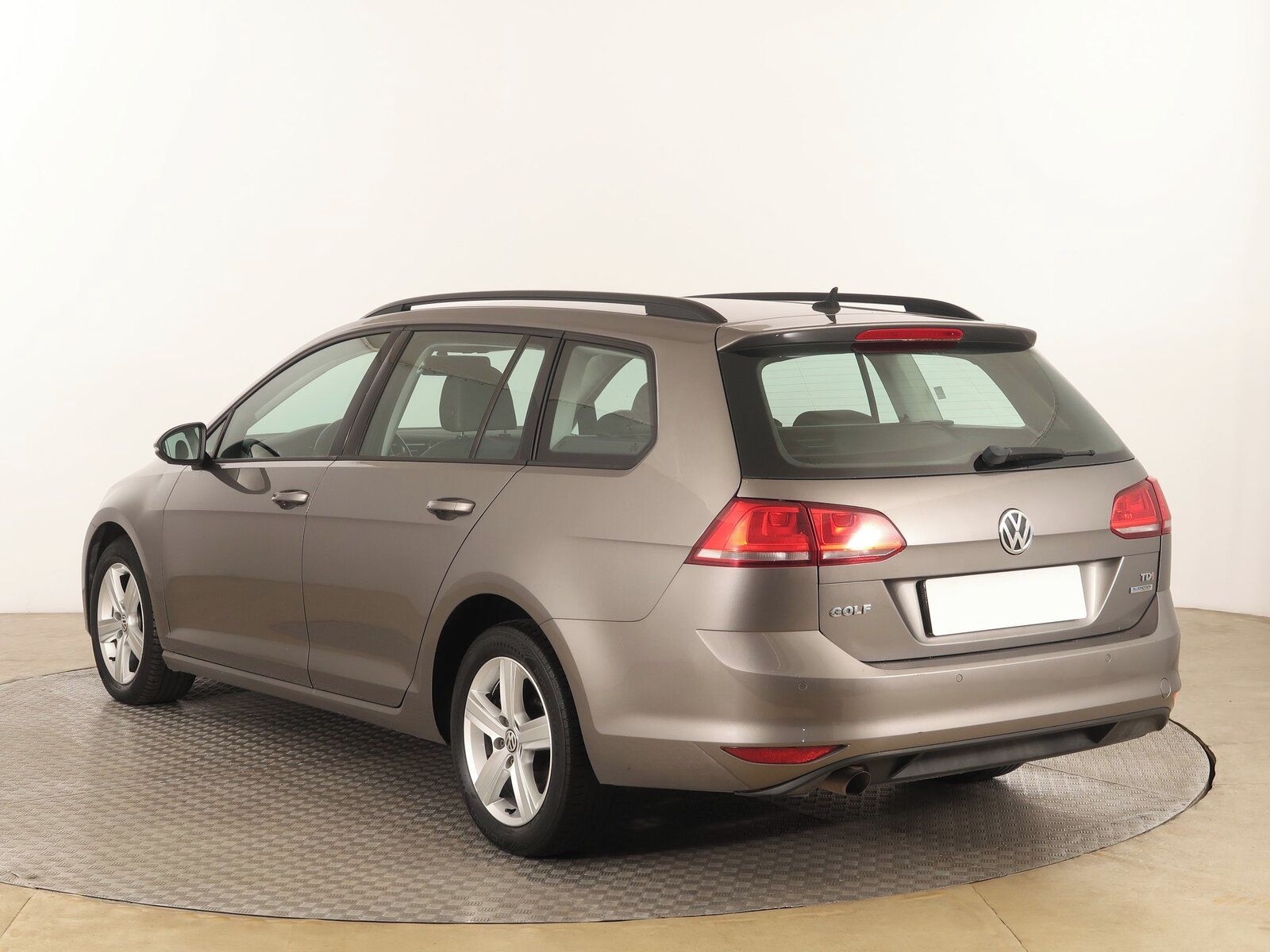 Volkswagen Golf, 1.6 TDI, Automat, Serv.kniha - fotka 4