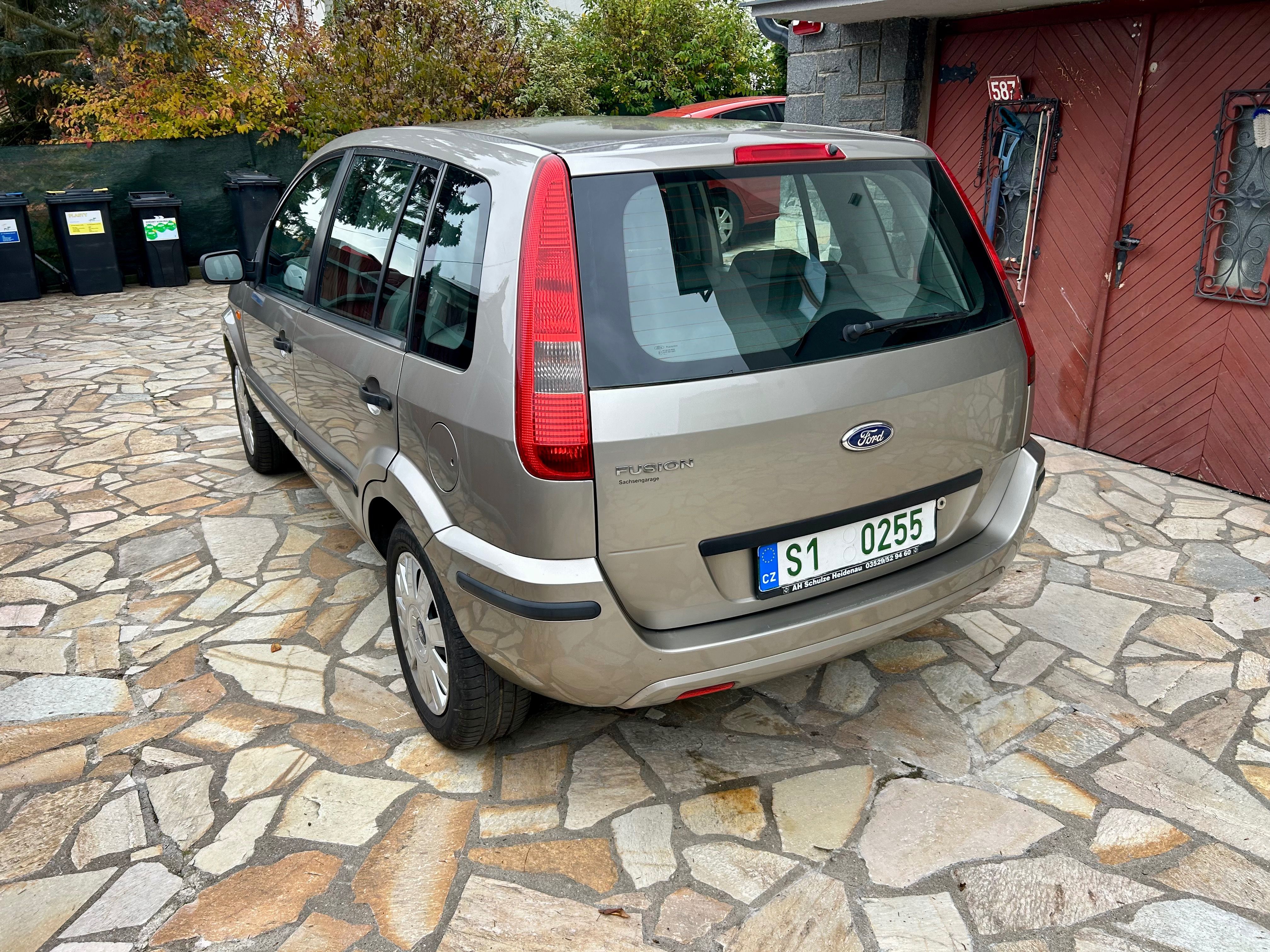 Ford Fusion, 1.6 74 KW Klima 1 MAJITEL TOP - fotka 6