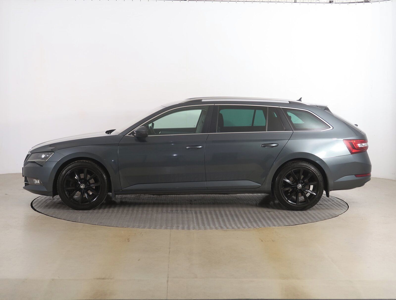 Škoda Superb, 2.0 TDI, Automat, Serv.kniha - fotka 3