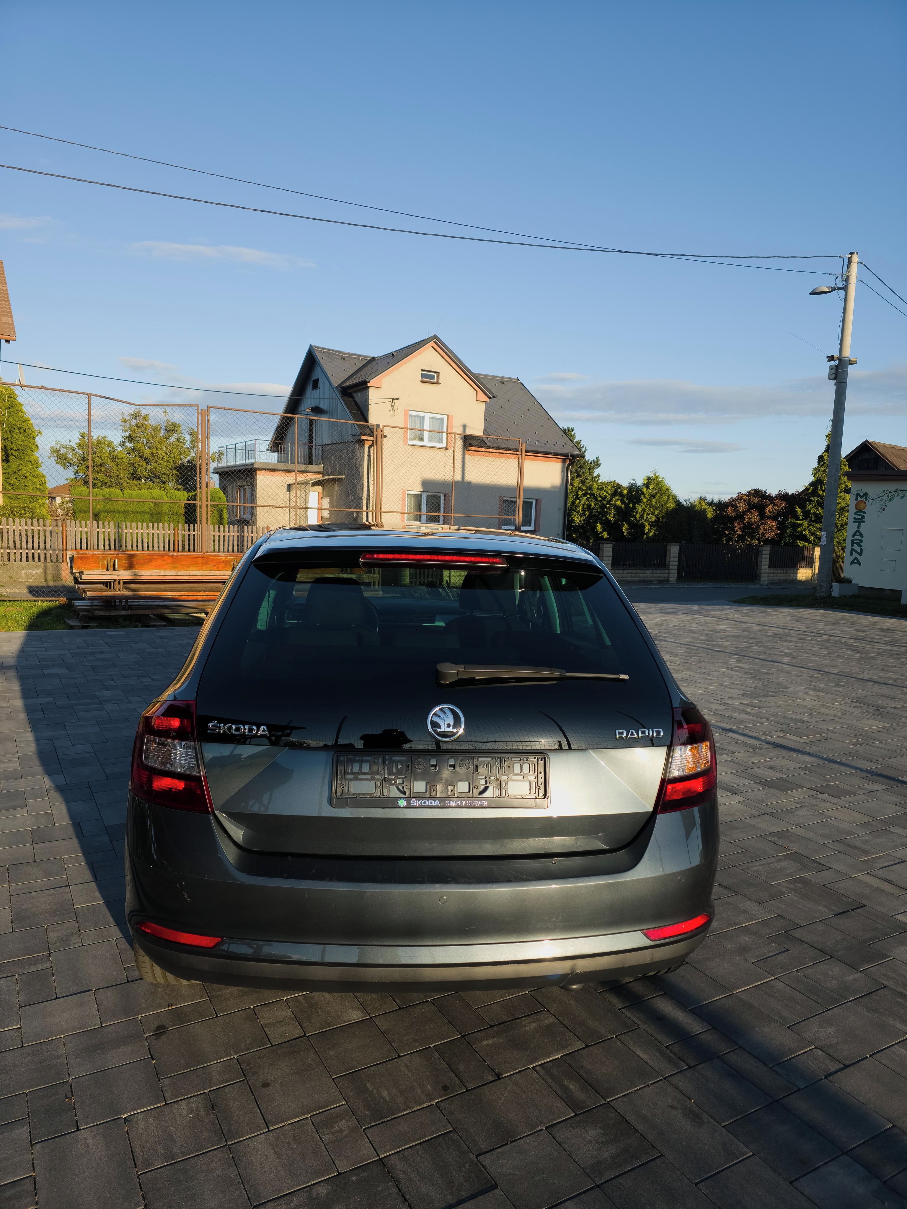 Škoda Rapid, 1,2 TSi 81kW panorama EDITION - fotka 6