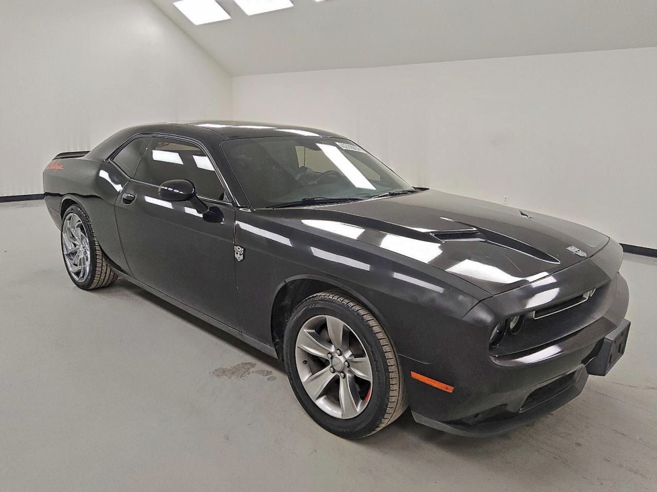 Dodge Challenger, Auto na cestě - fotka 2