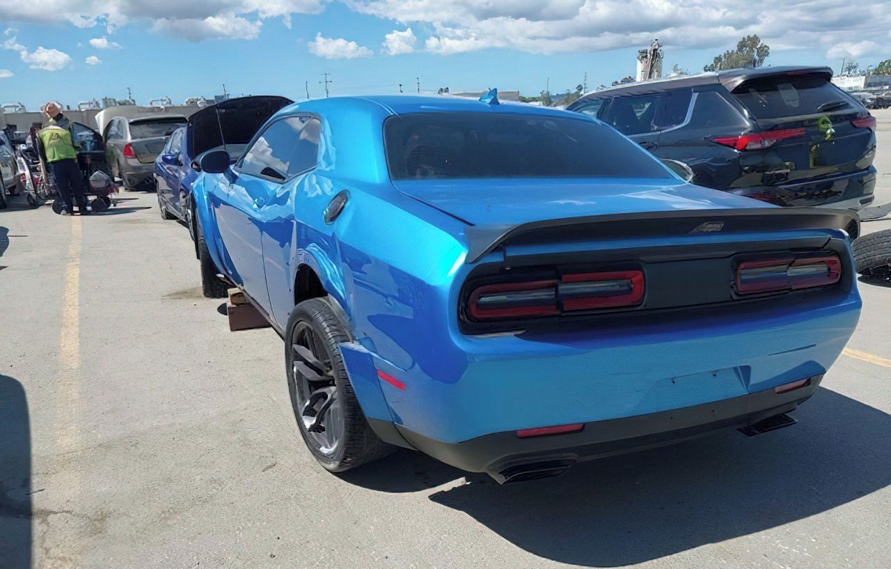 Dodge Challenger, Auto na cestě - fotka 3