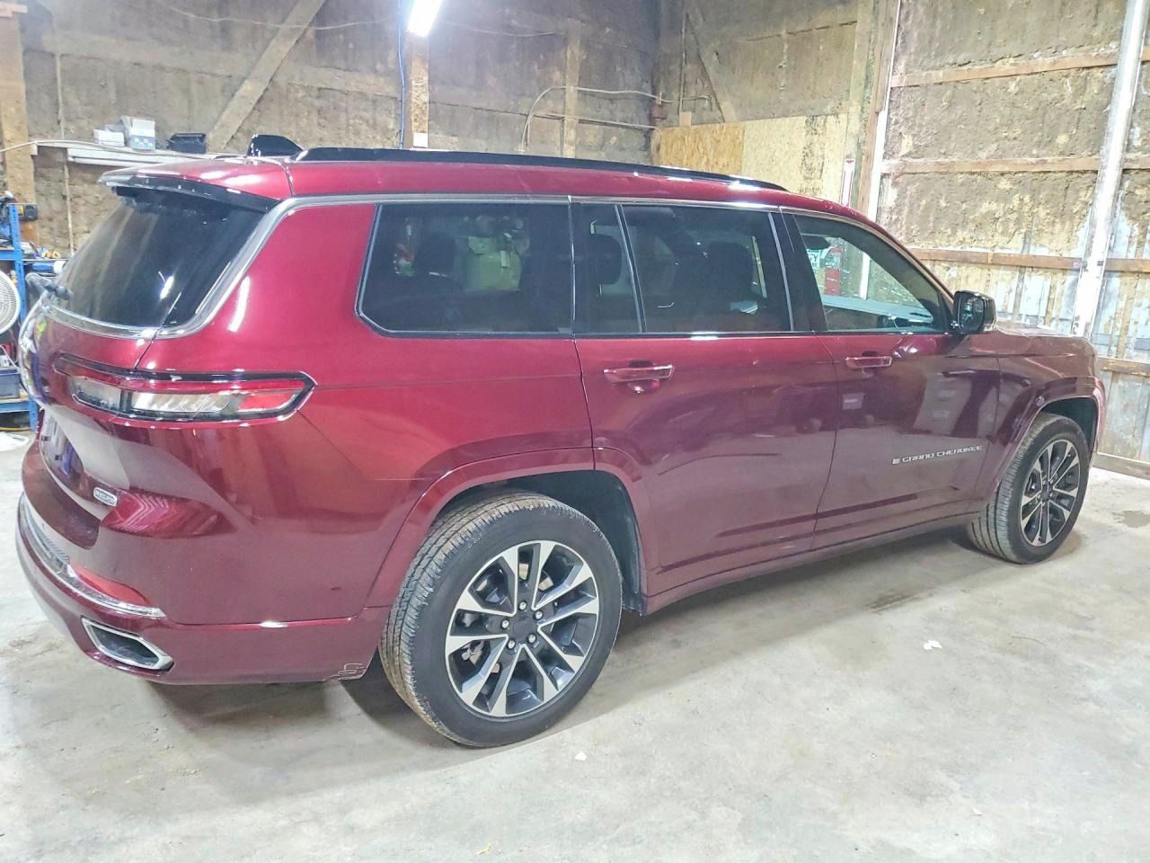 Jeep Grand Cherokee, Auto na cestě - fotka 3