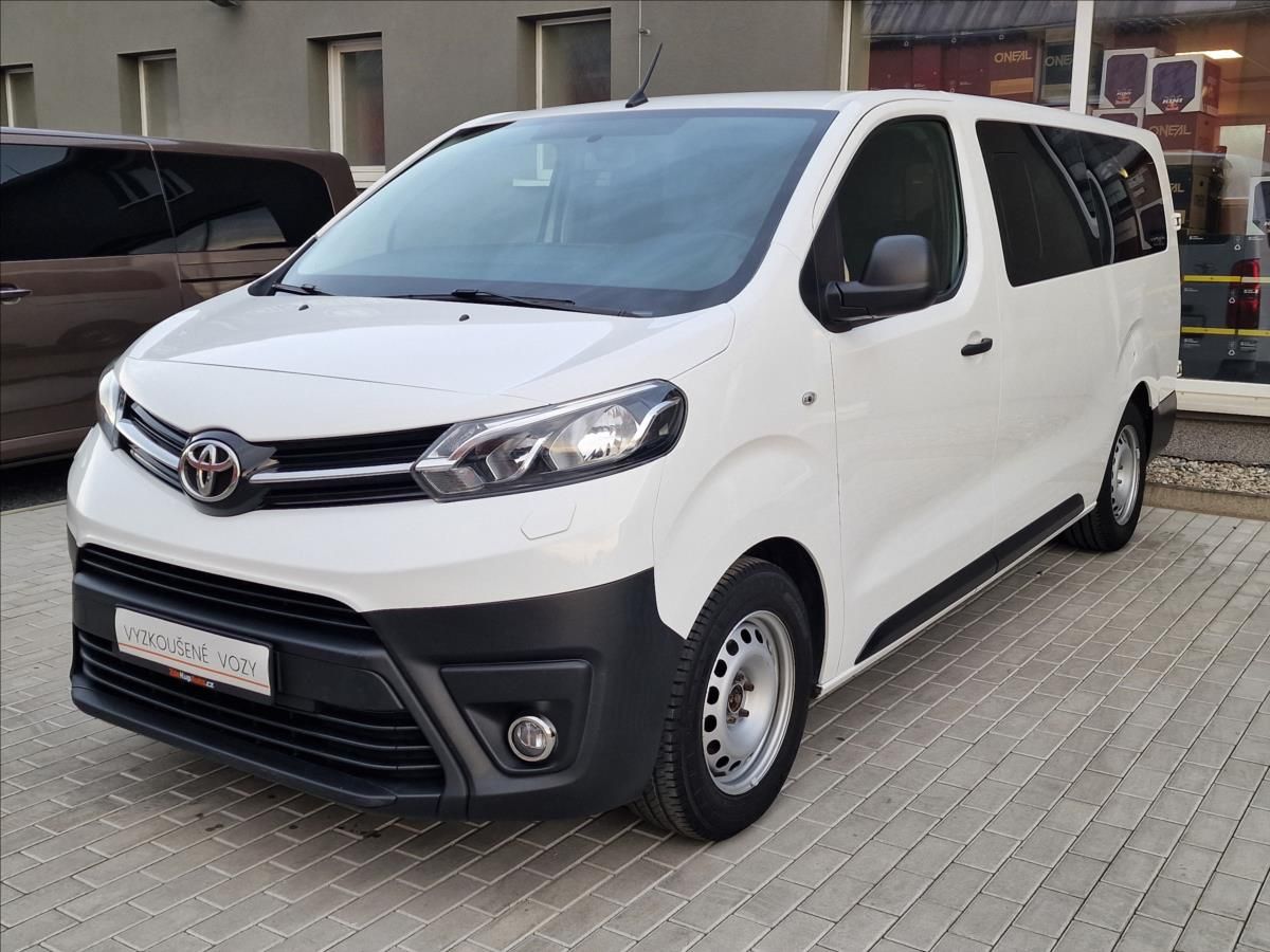 Toyota Proace Verso, 2.0 D-4d 140k L2 106kW - fotka 5