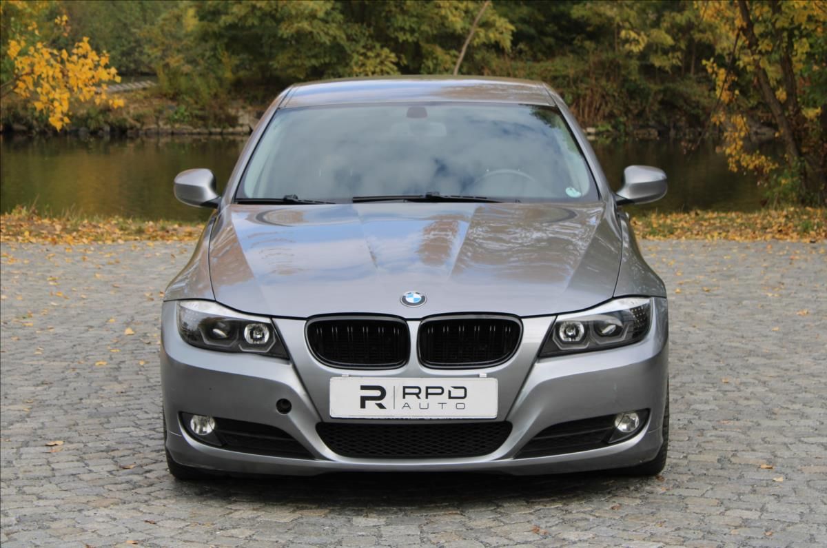 BMW Řada 3, 318d Touring / M-Paket / Manuá - fotka 4