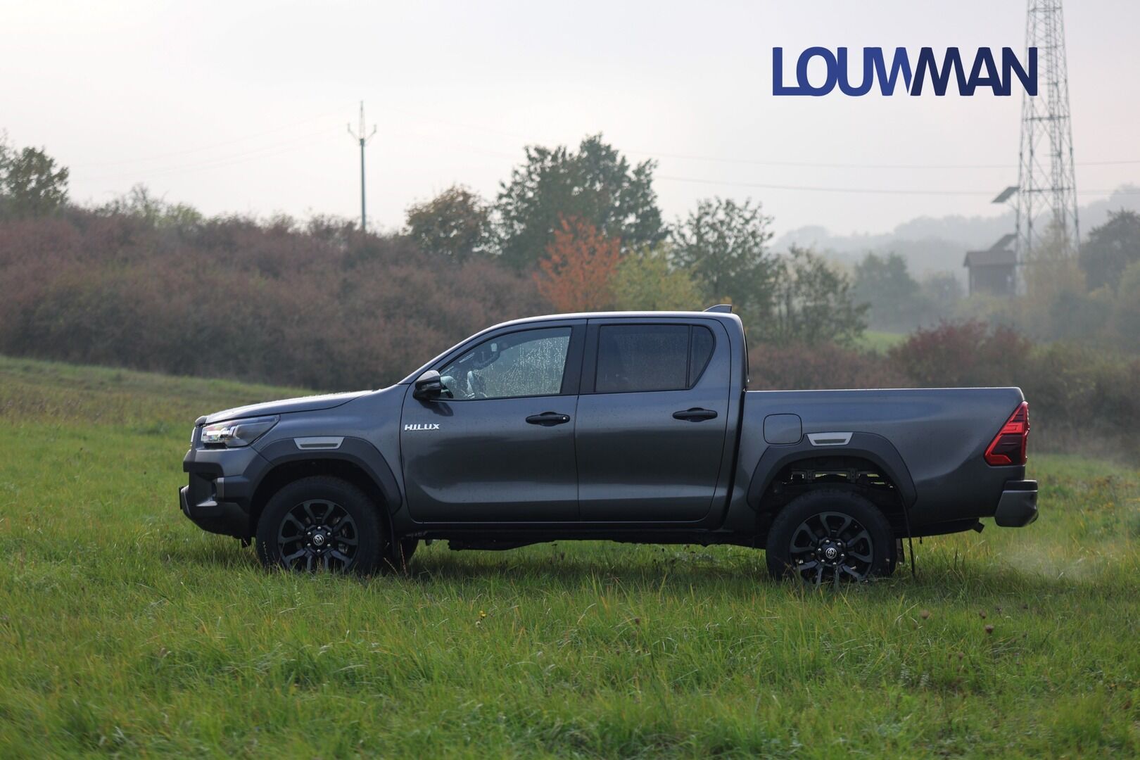 Toyota Hilux, AT INVINCIBLE - fotka 3