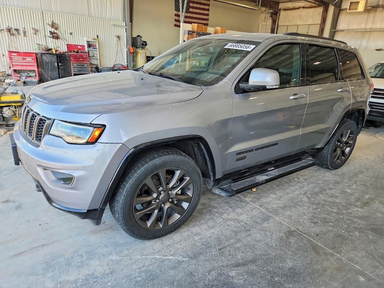 Jeep Grand Cherokee, Auto na cestě