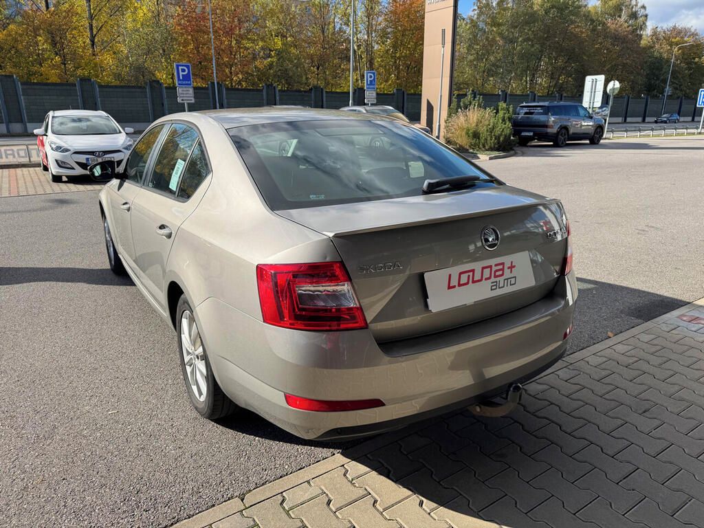 Škoda Octavia, Elegance 1.8 TSI 132 kW - fotka 3