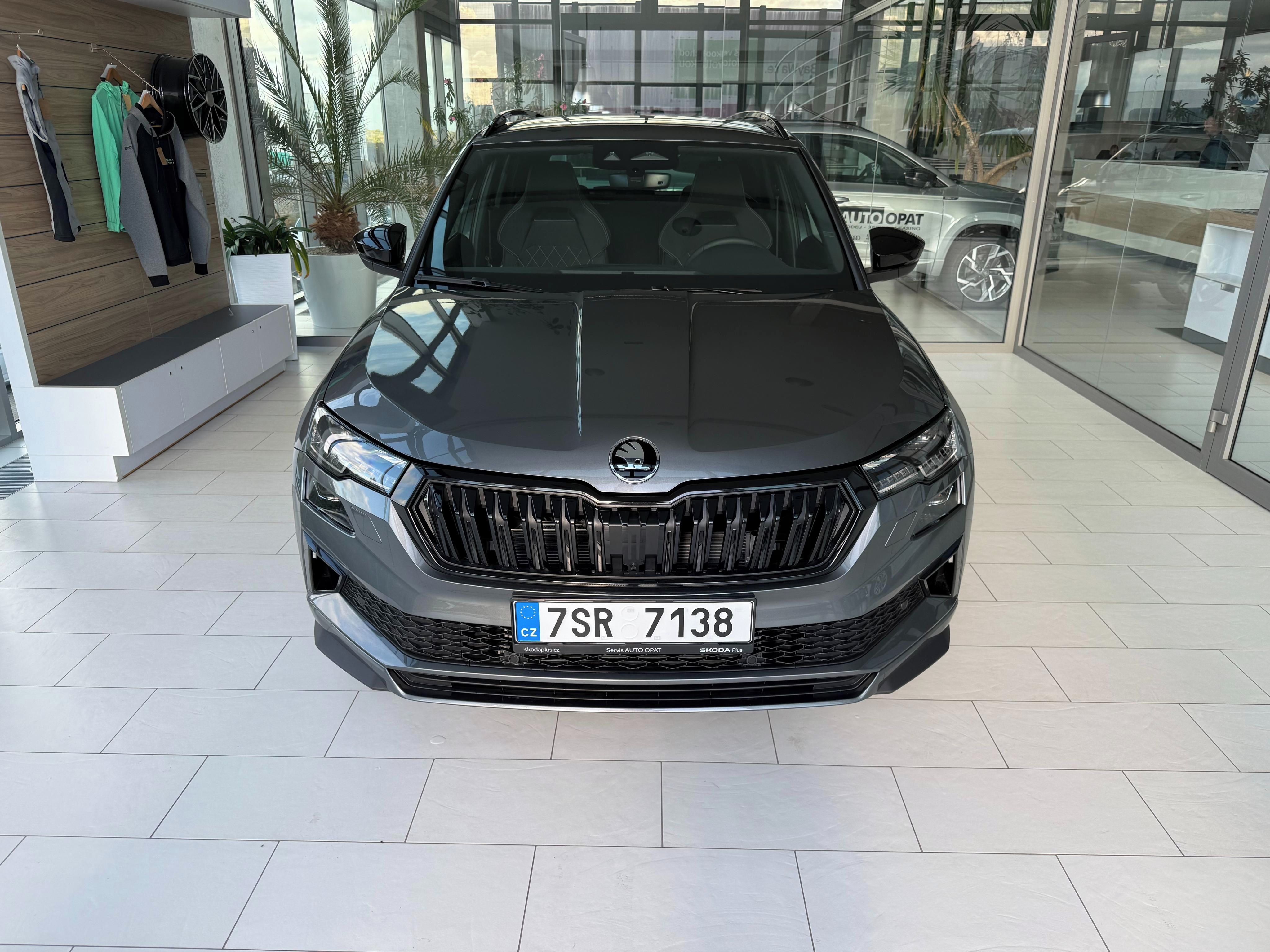 Škoda Karoq, 2,0 TSI 140 kW 4x4 - fotka 2