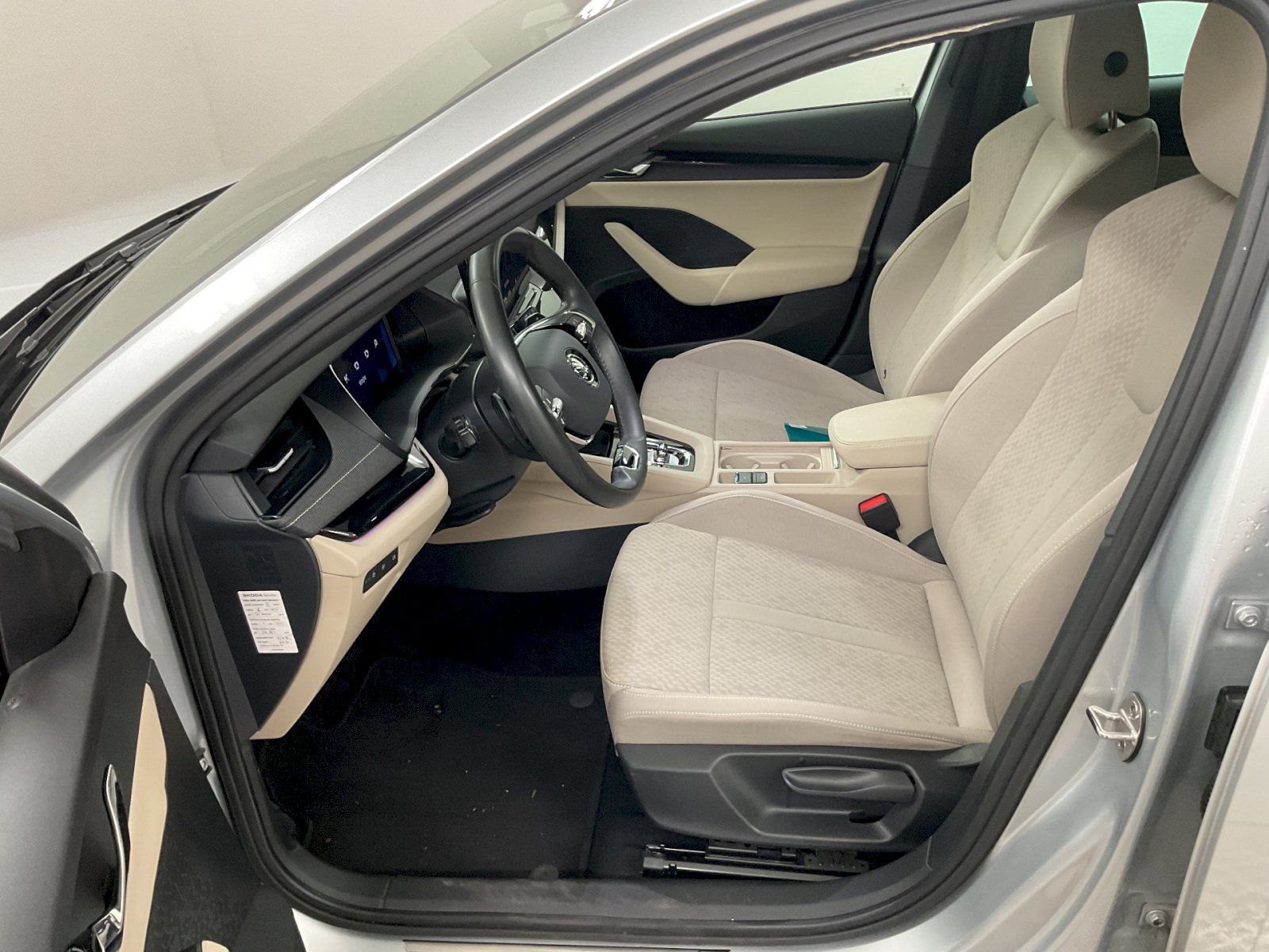 Škoda Octavia, OCTAVIA COMBI STYLE 2,0 TDI 11 - fotka 6