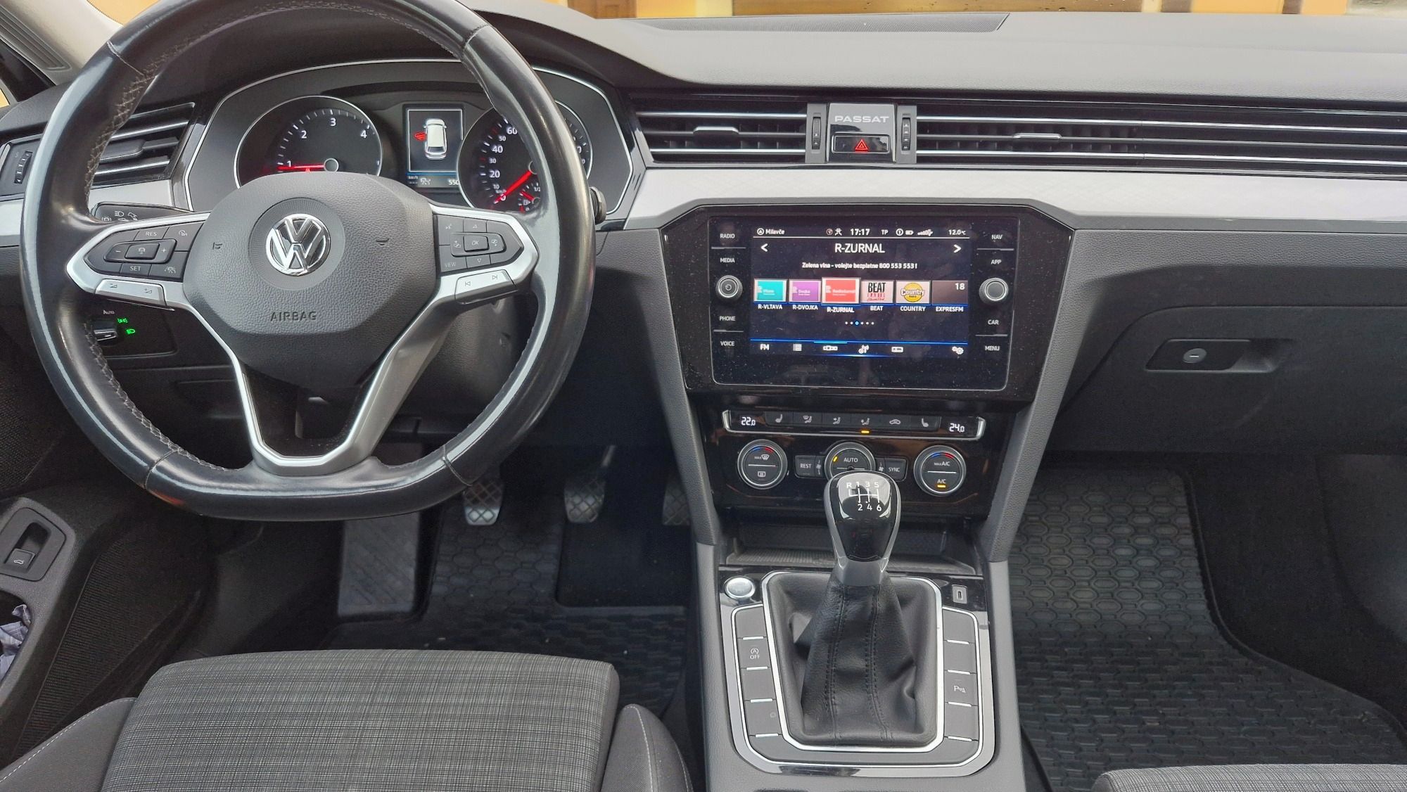 Volkswagen Passat, 2.0 TDI, 110KW, manuál - fotka 4
