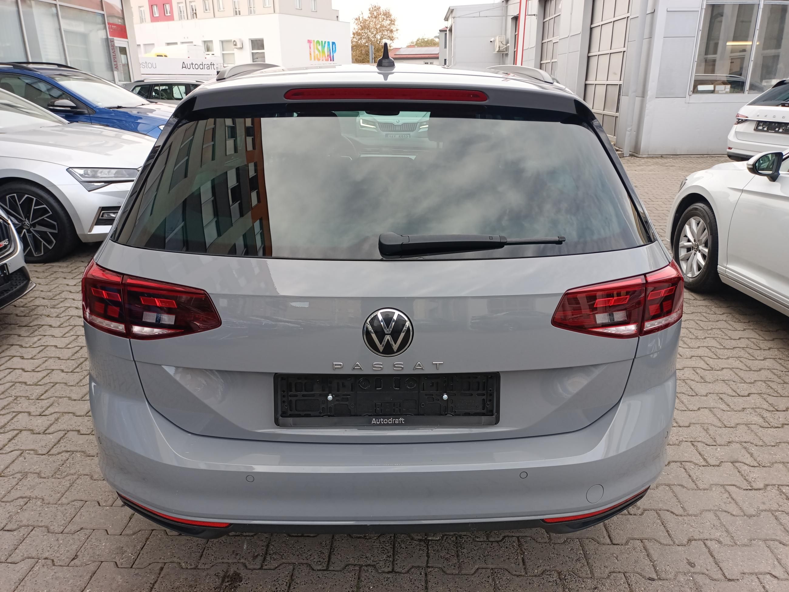 Volkswagen Passat Variant, 2.0 TDI 110kW DSG / ACC - fotka 5