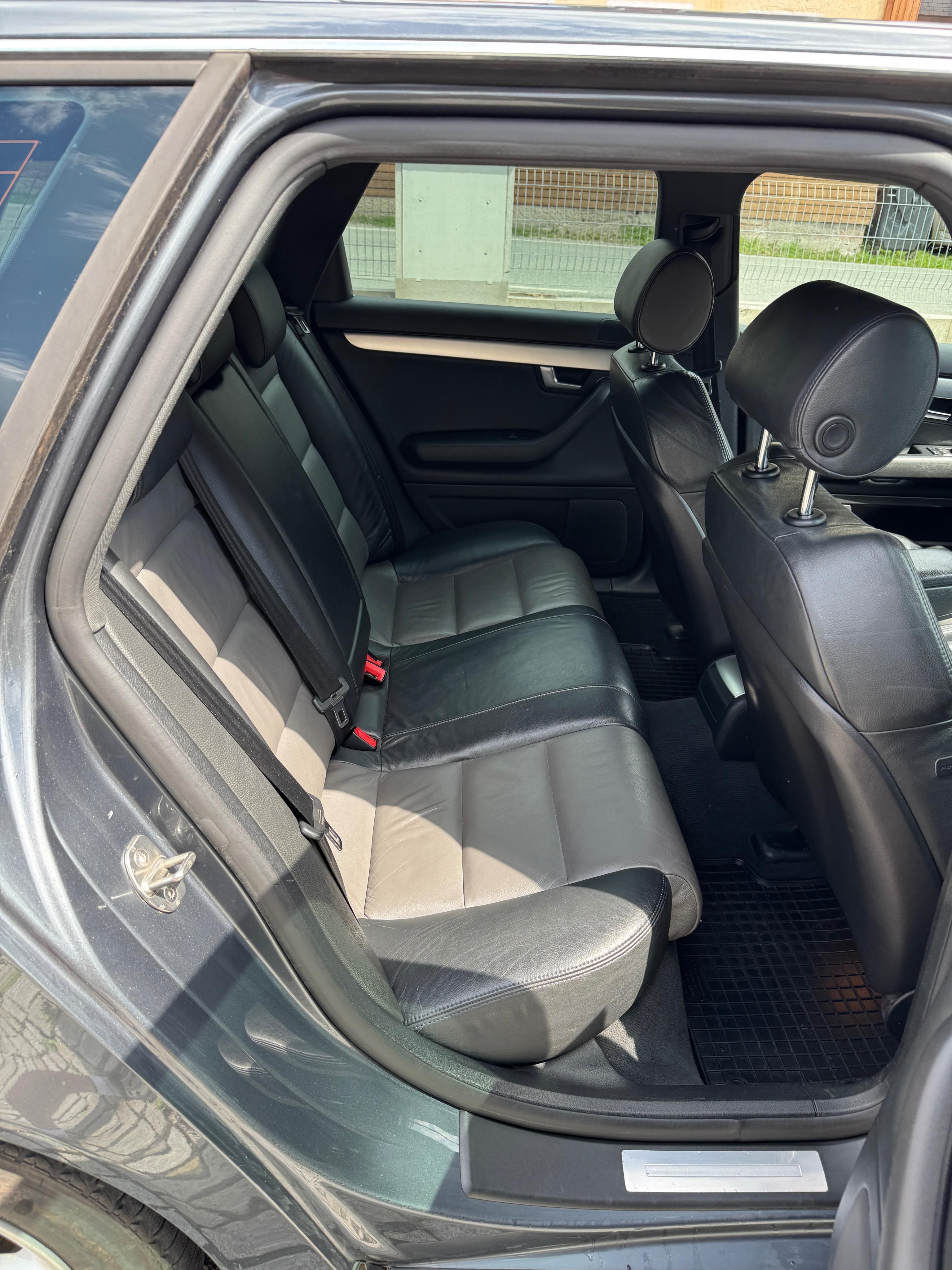 Audi A4 Avant, Audi A4 Avant 2.0 TFSI quattro - fotka 4