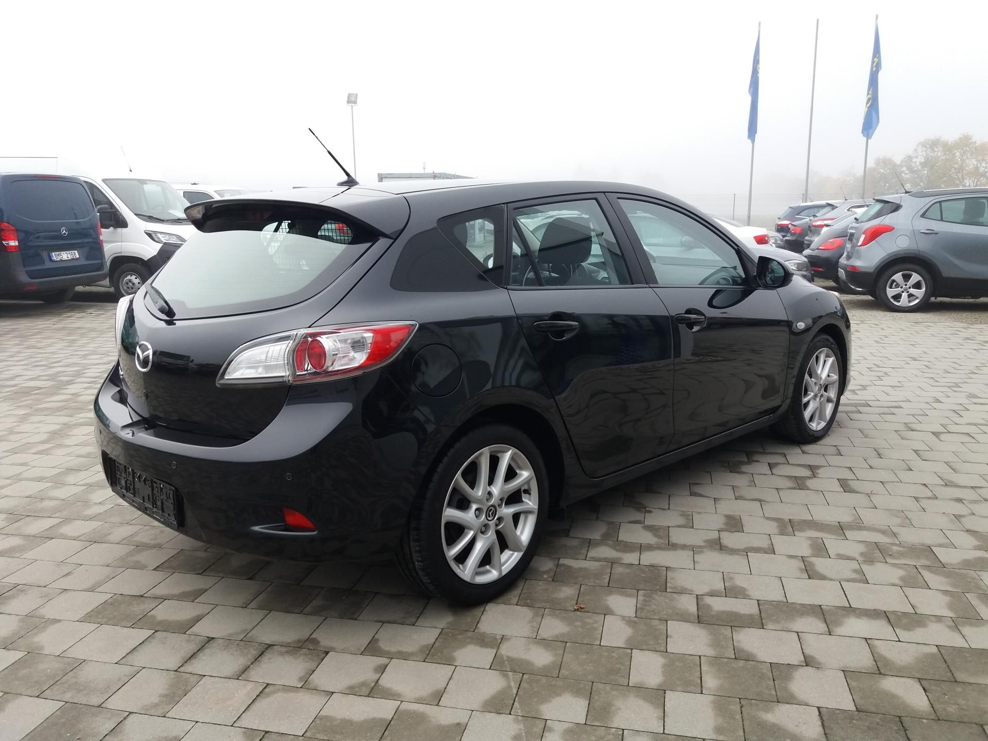 Mazda 3, 1.6i,77kW,VÝHŘEV.SEDA+ČEL.SKLO - fotka 4