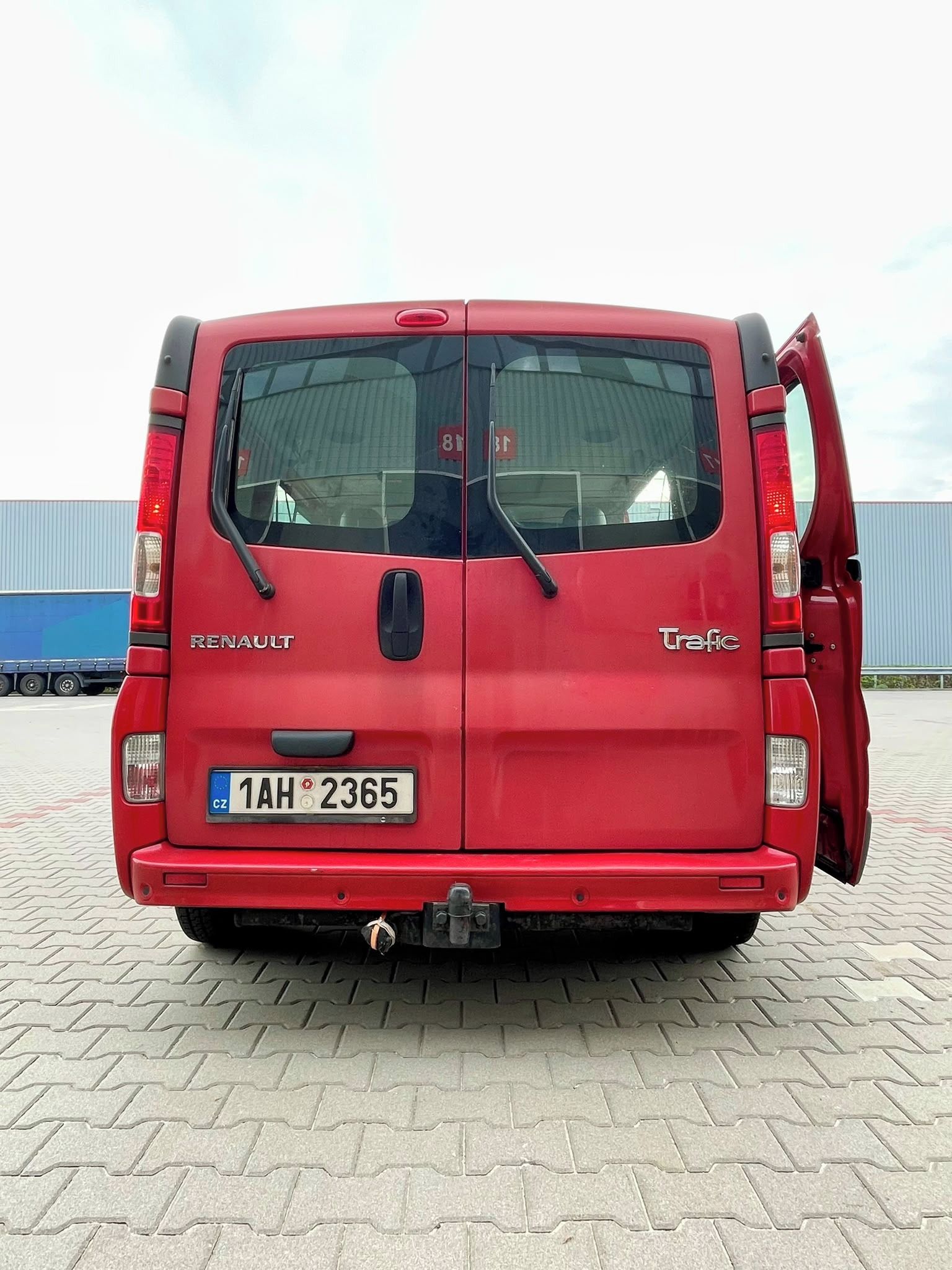 Renault Trafic, Renault Trafic Passenger 2.0 d - fotka 3