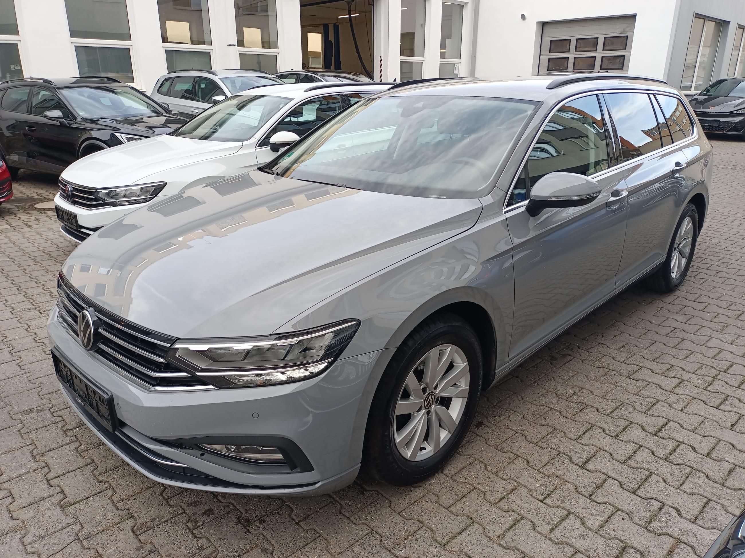 Volkswagen Passat Variant, 2.0 TDI 110kW DSG / ACC - fotka 3