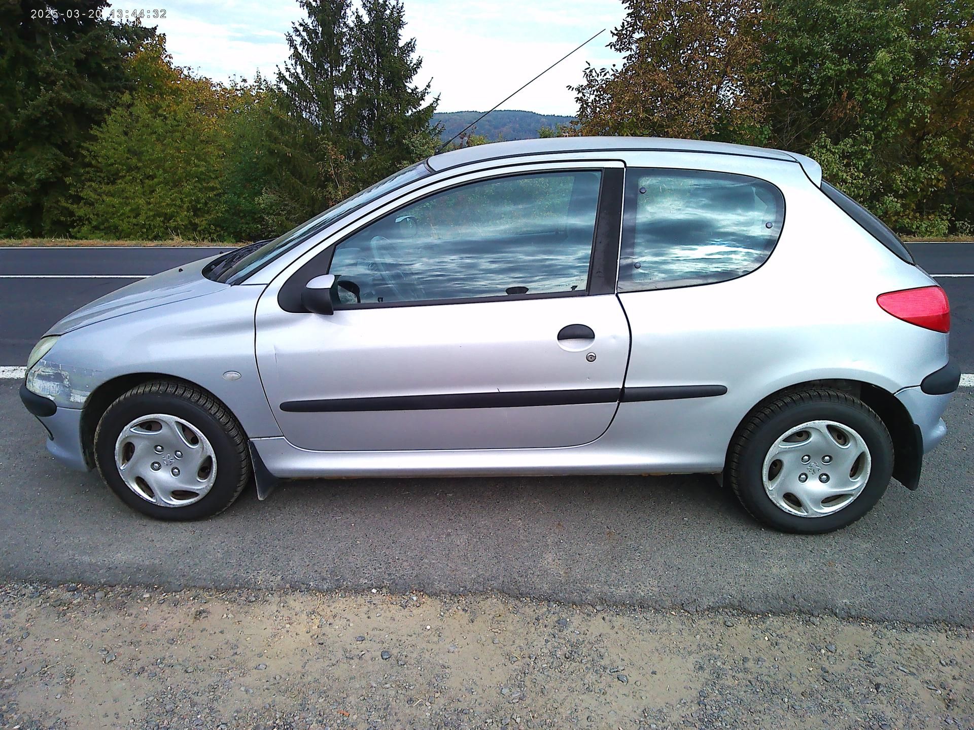 Peugeot 206, 2.0 HDi - fotka 2