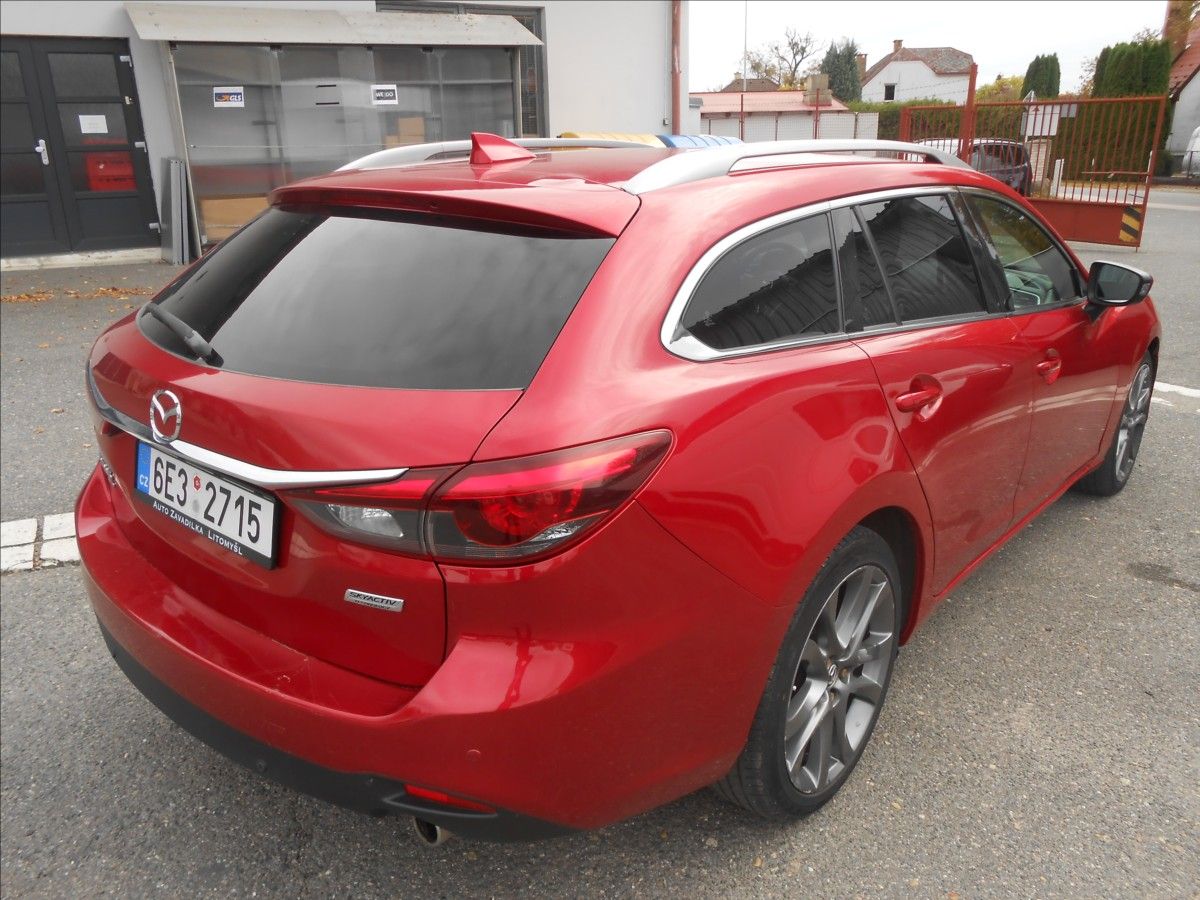 Mazda 6, 2,2 L Skyactive 129Kw AWD - fotka 6