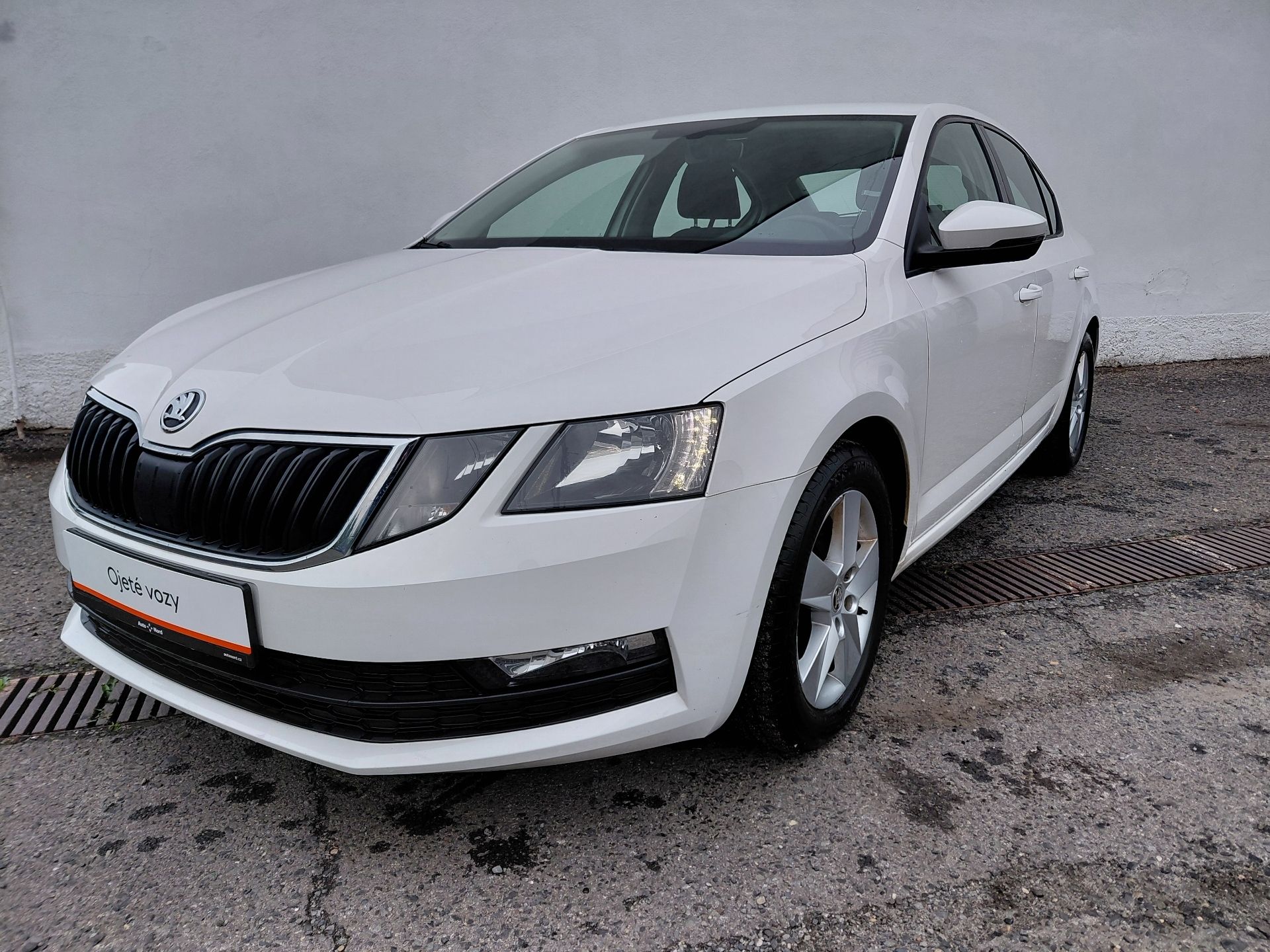 Škoda Octavia, 1,0 TSI Ambition 85 kW - fotka 6