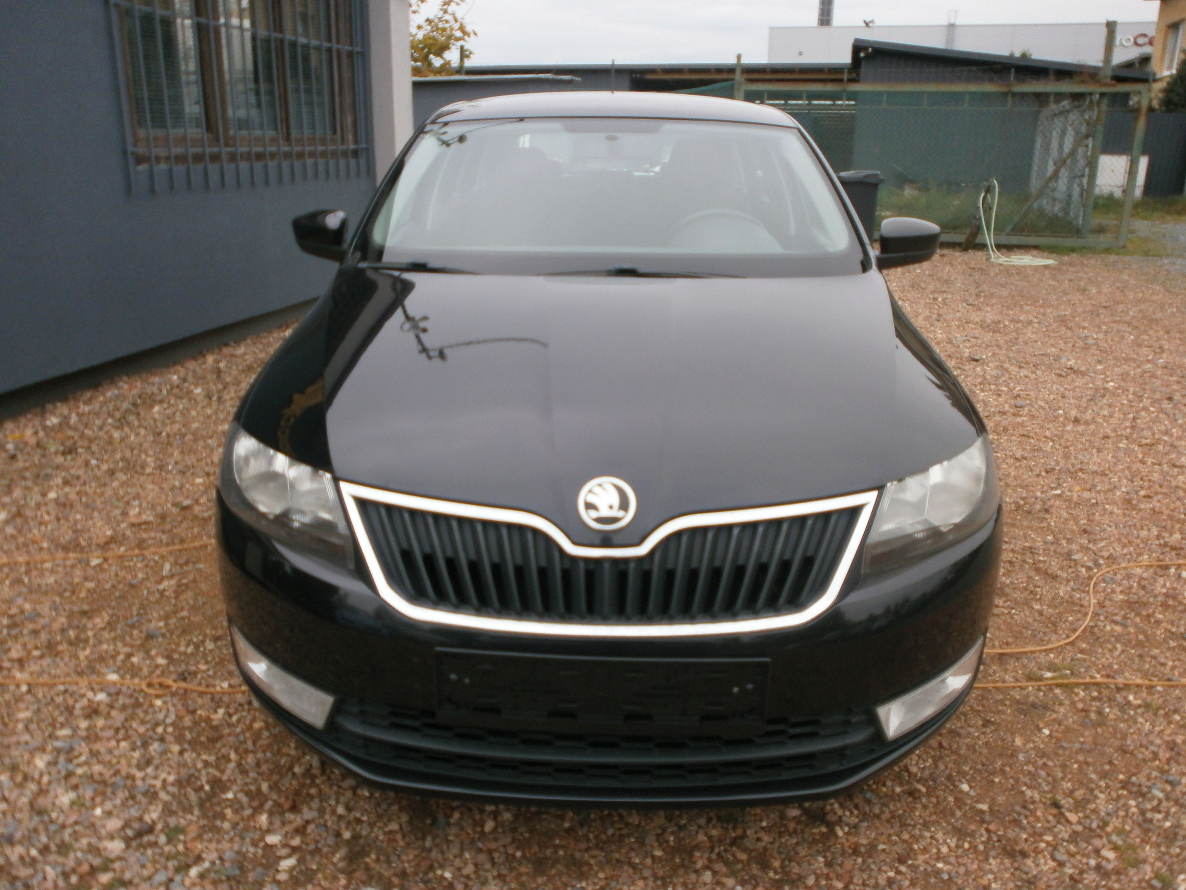 Škoda Rapid, 1.2TSI-77KW,KLIMA,VYHŘ.SEDADLA - fotka 3